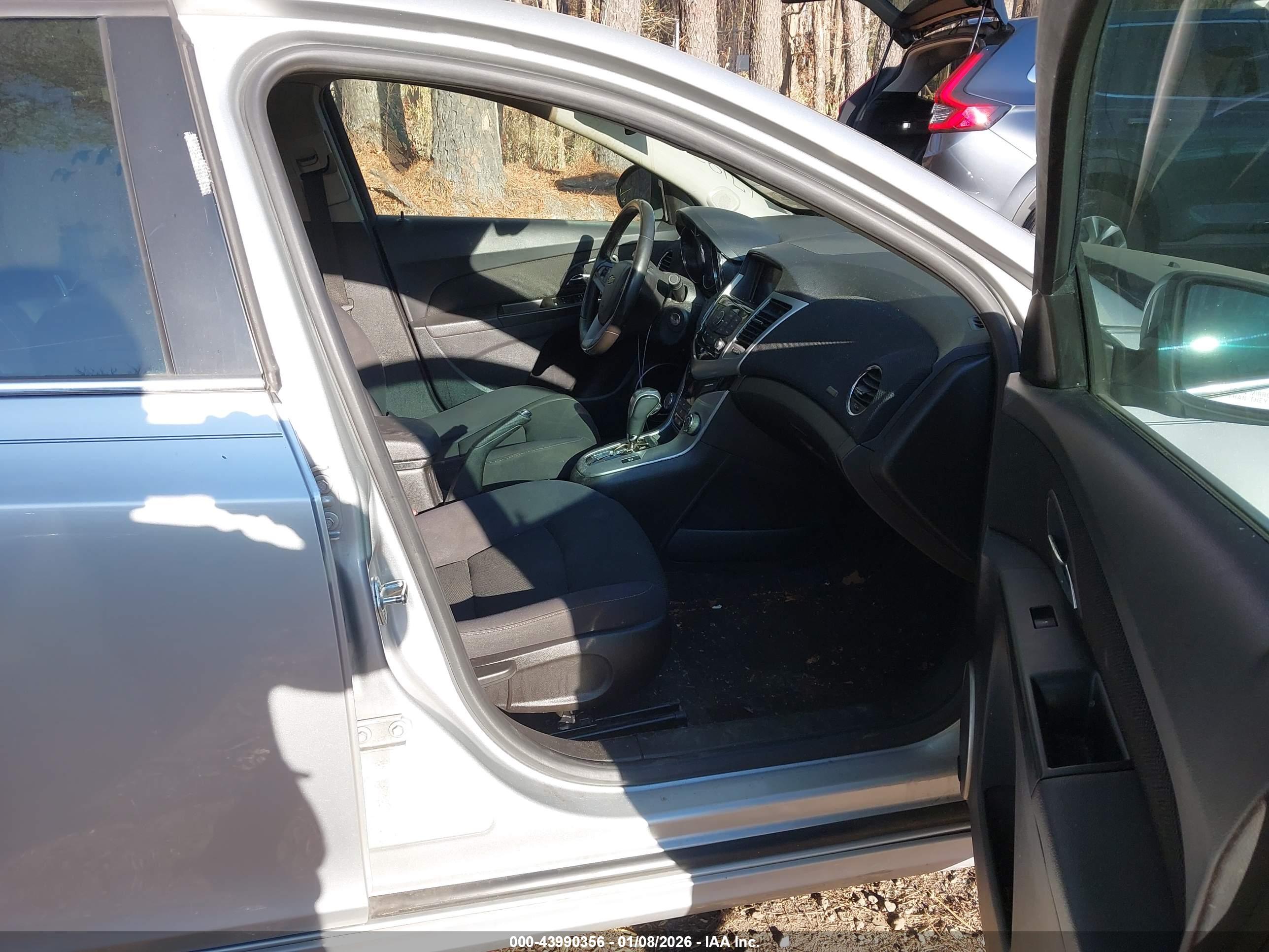 CHEVROLET CRUZE image 5