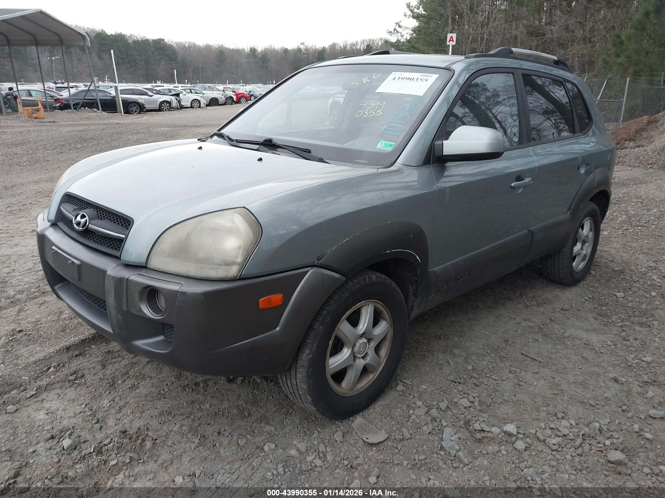 HYUNDAI TUCSON image 2