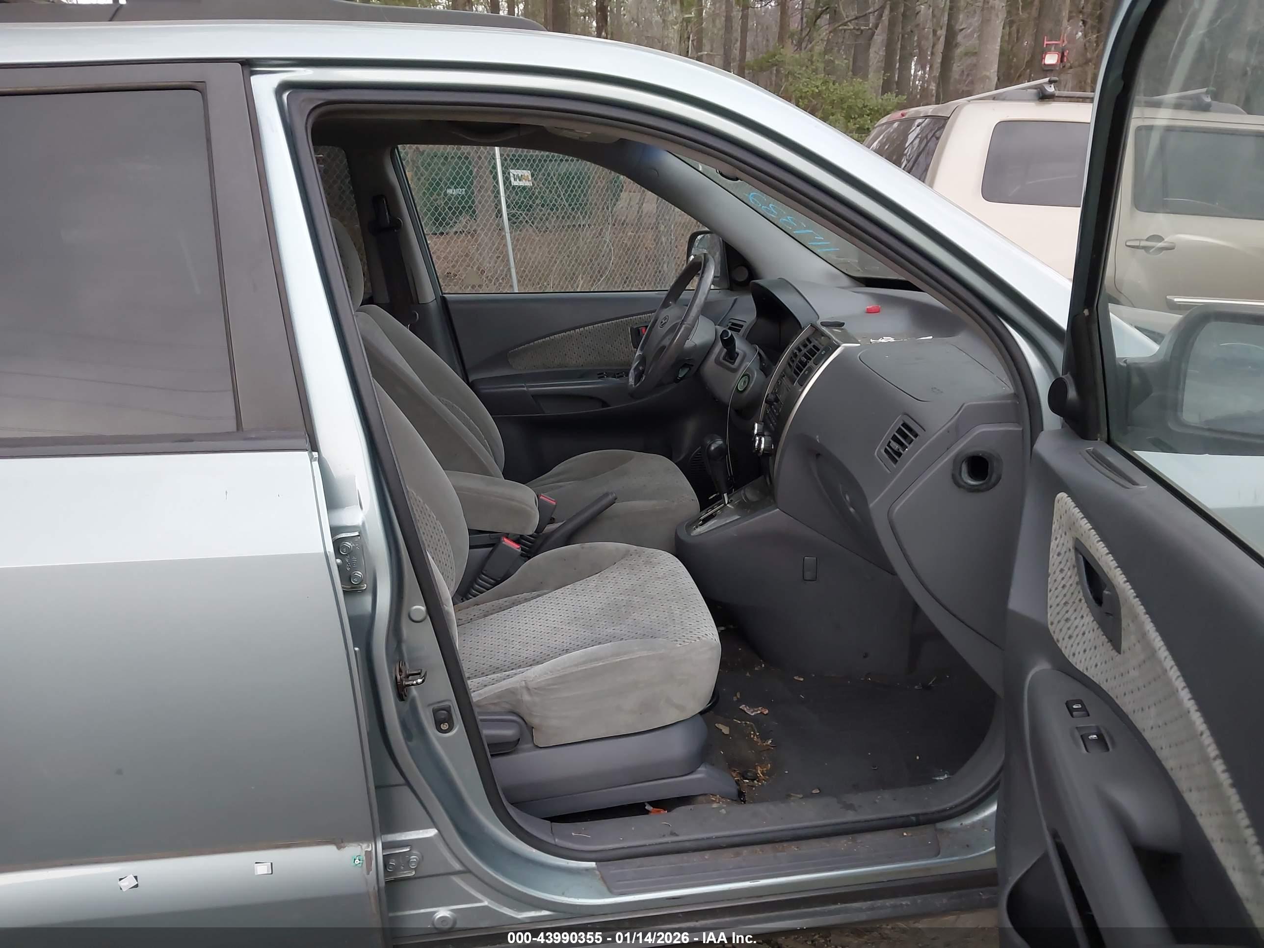 HYUNDAI TUCSON image 5