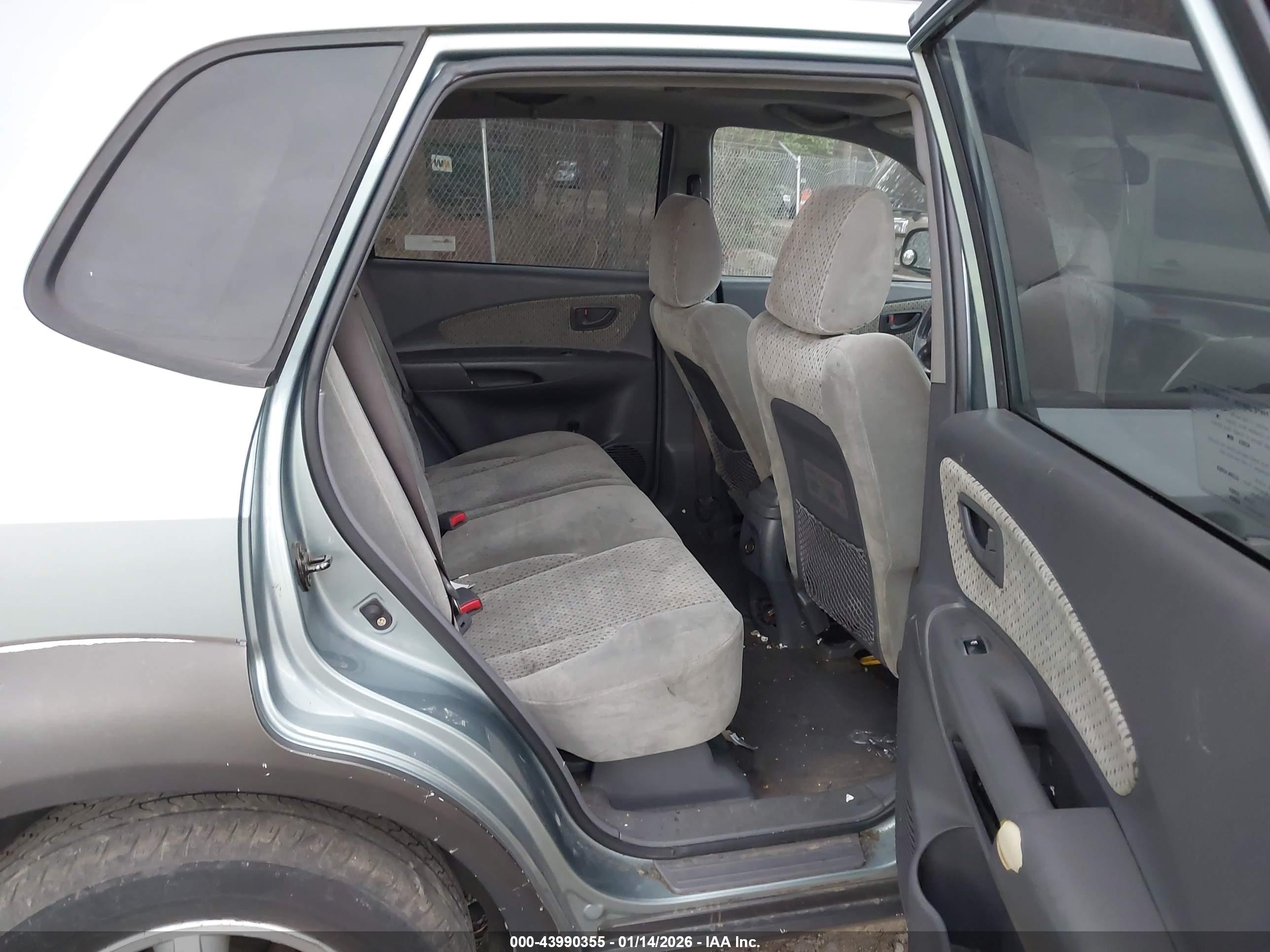 HYUNDAI TUCSON image 8