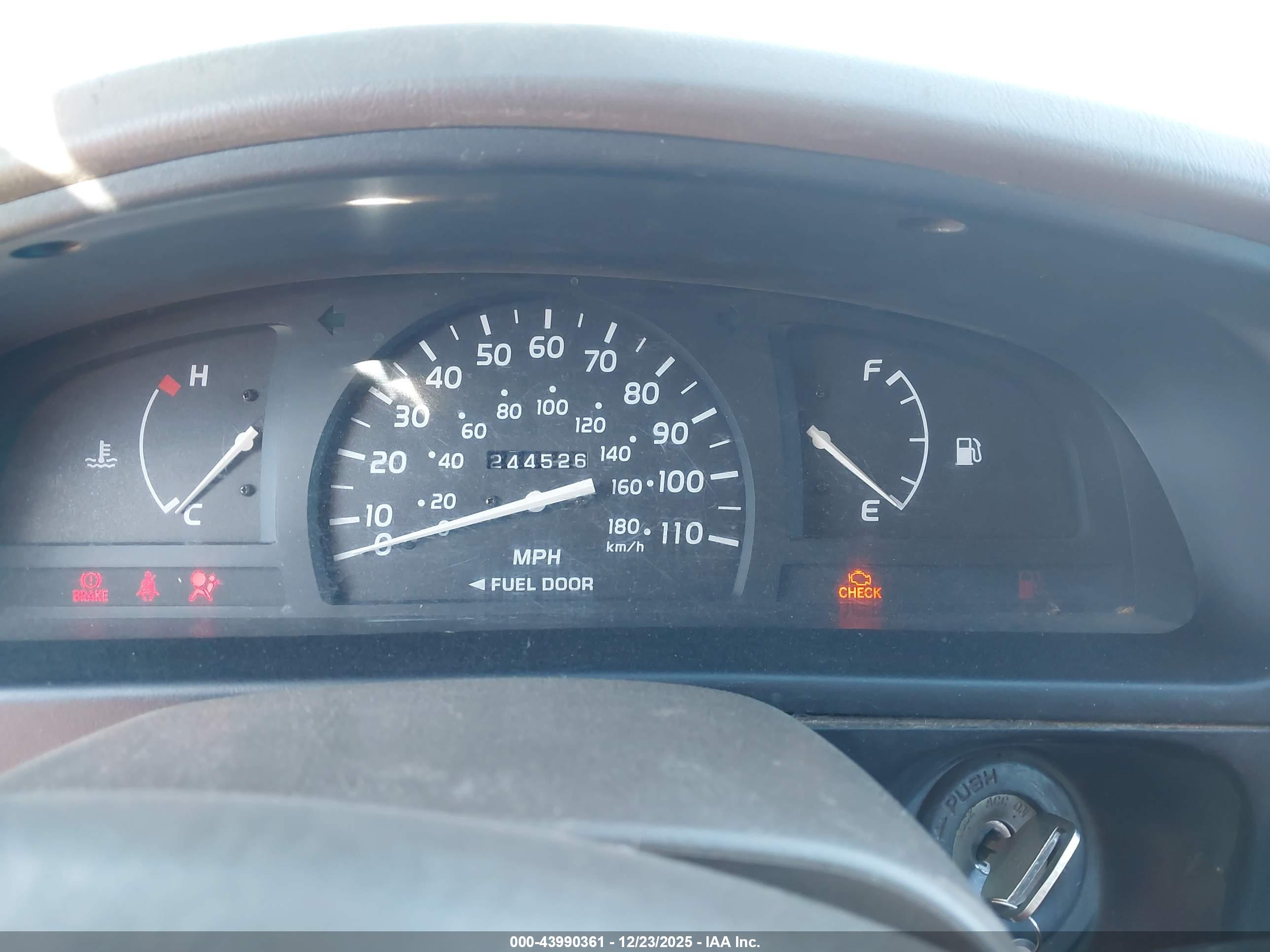 TOYOTA TACOMA image 7