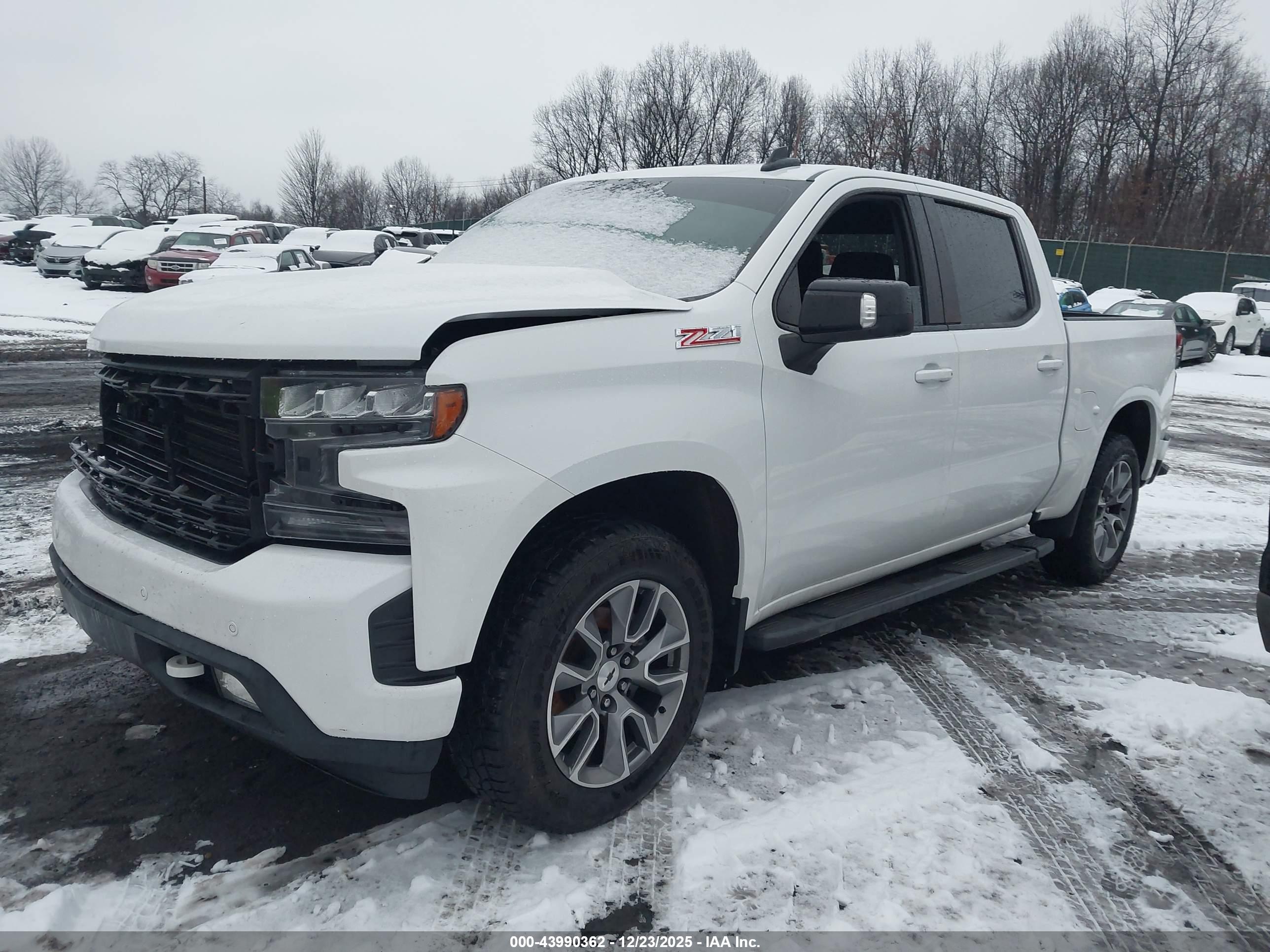 CHEVROLET SILVERADO image 2
