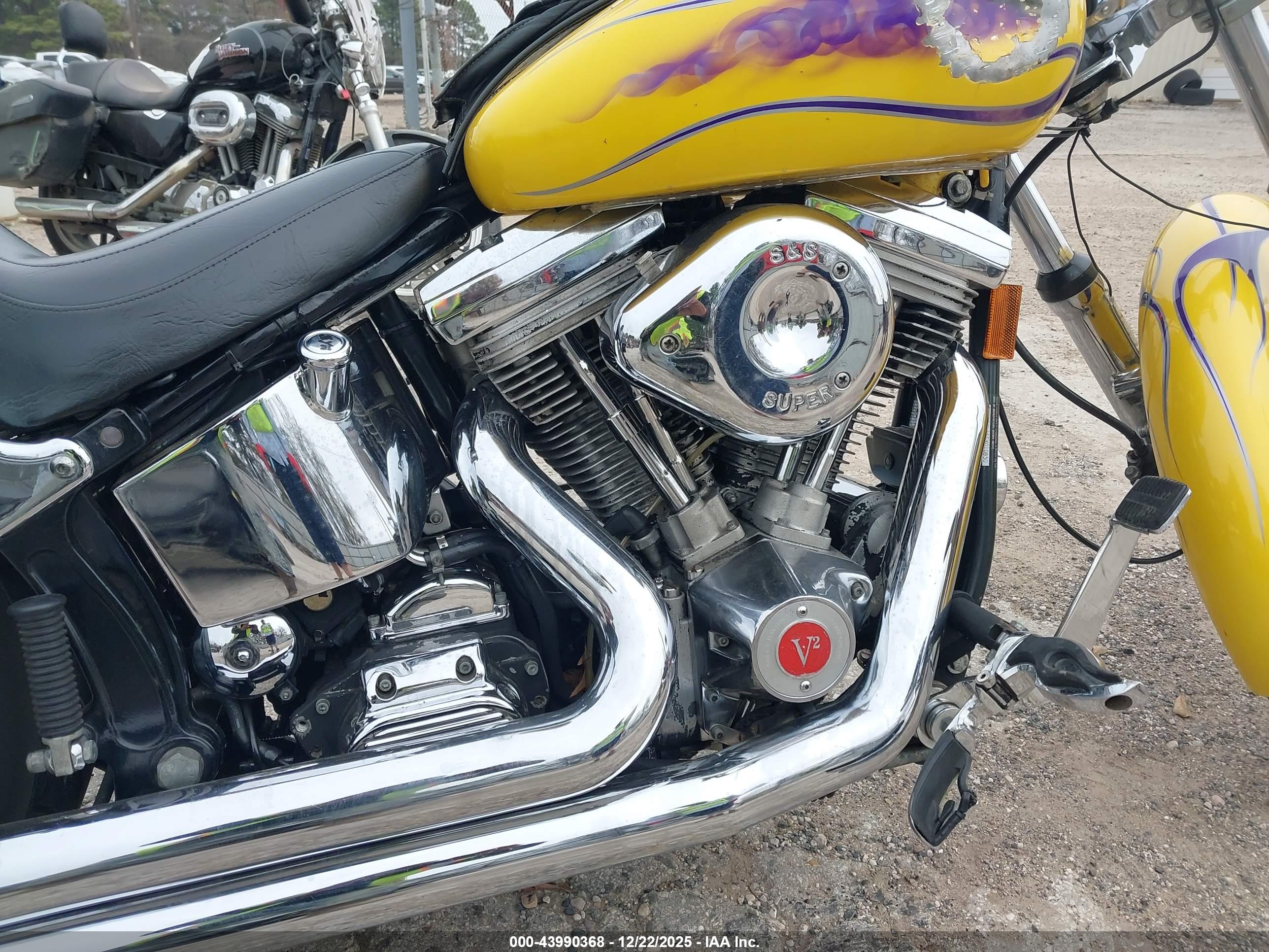 HARLEY-DAVIDSON FXST image 8