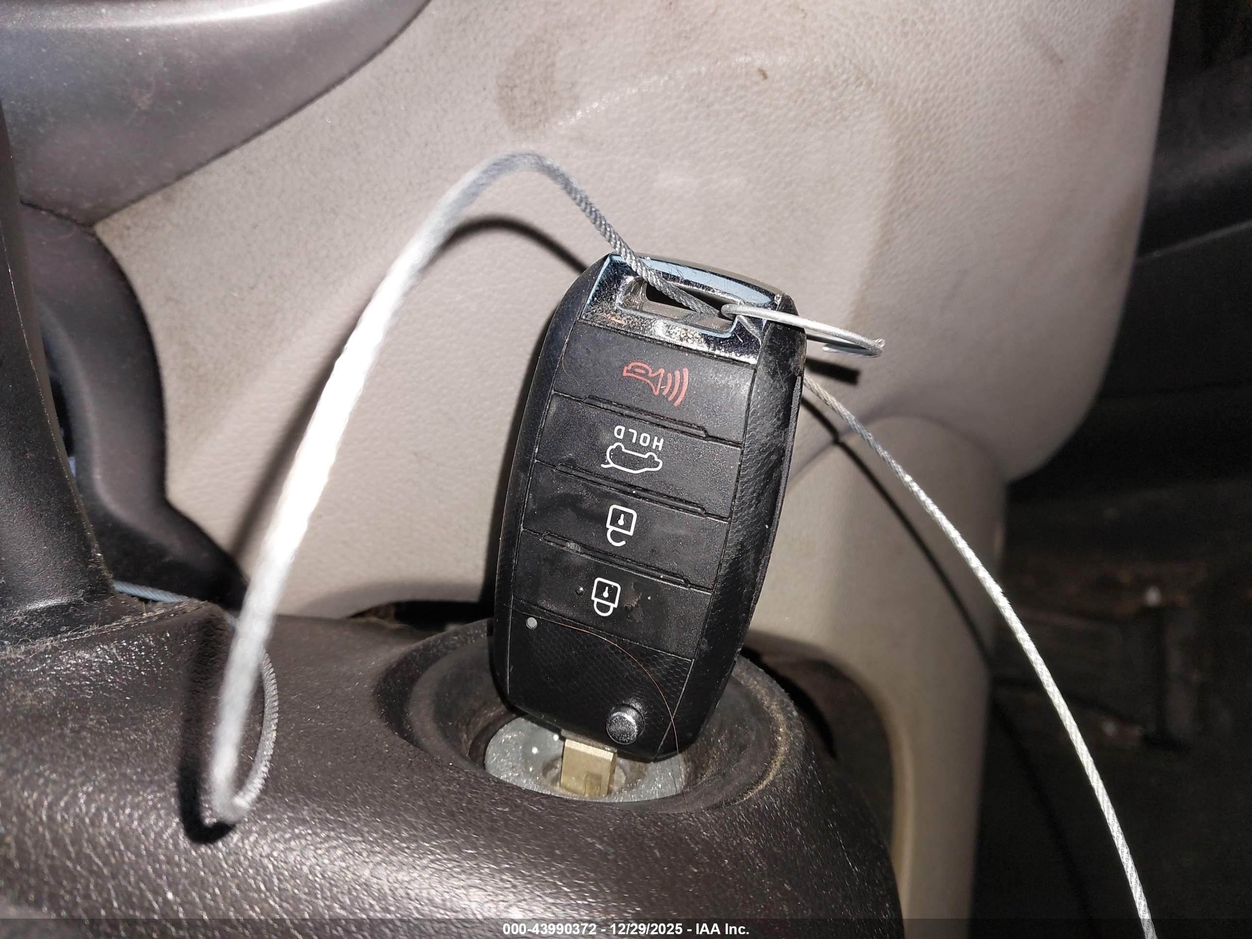 KIA SORENTO image 11