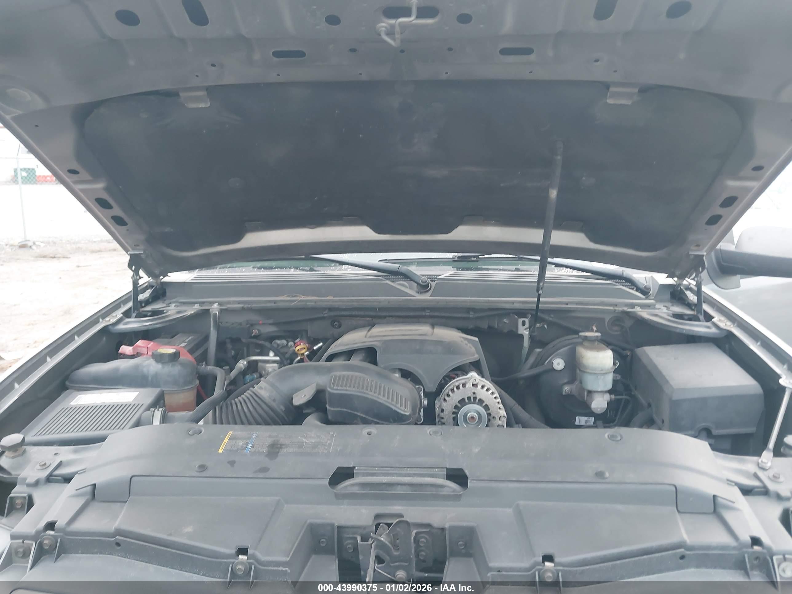 CHEVROLET TAHOE image 10