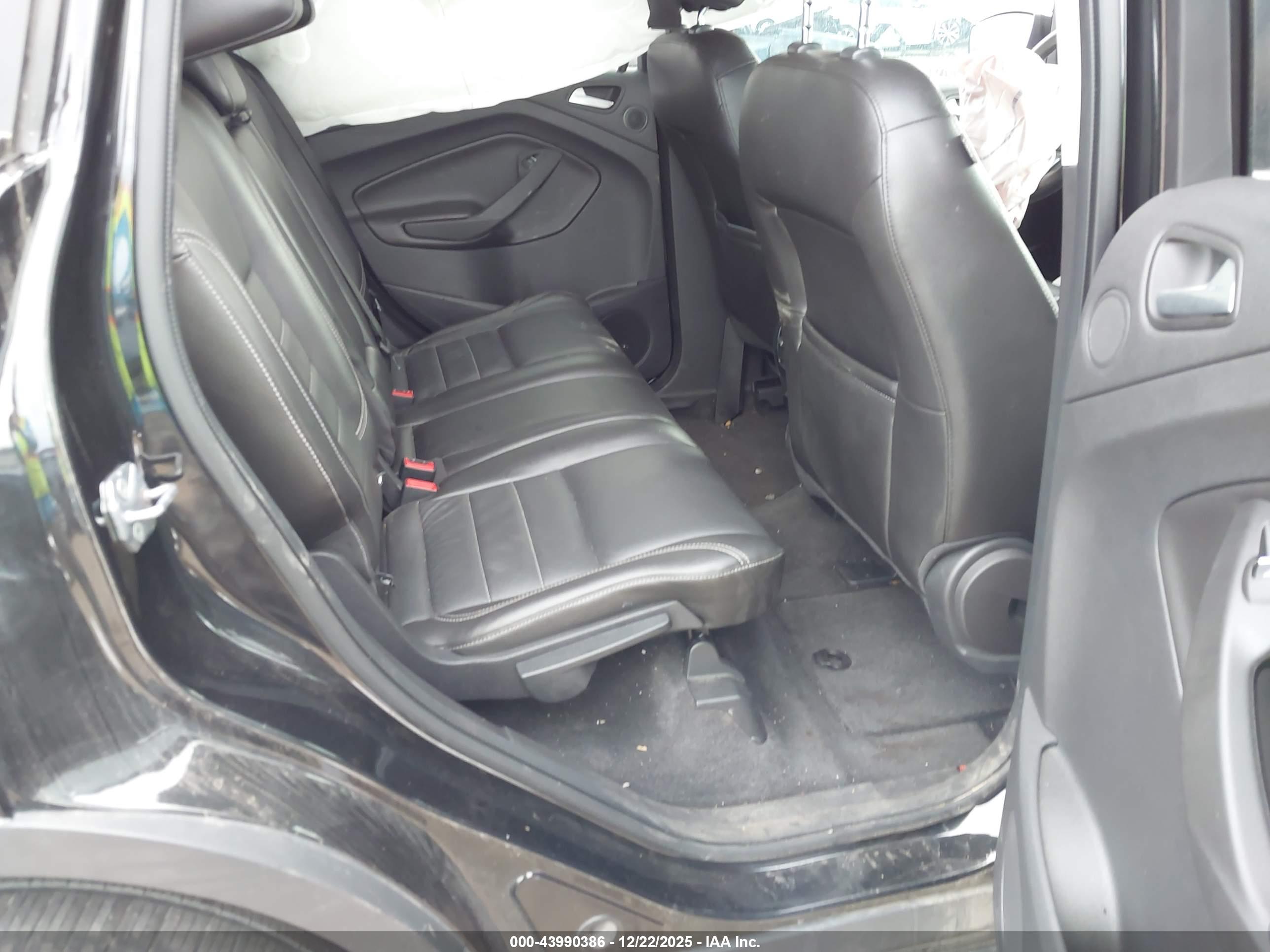 FORD ESCAPE image 8
