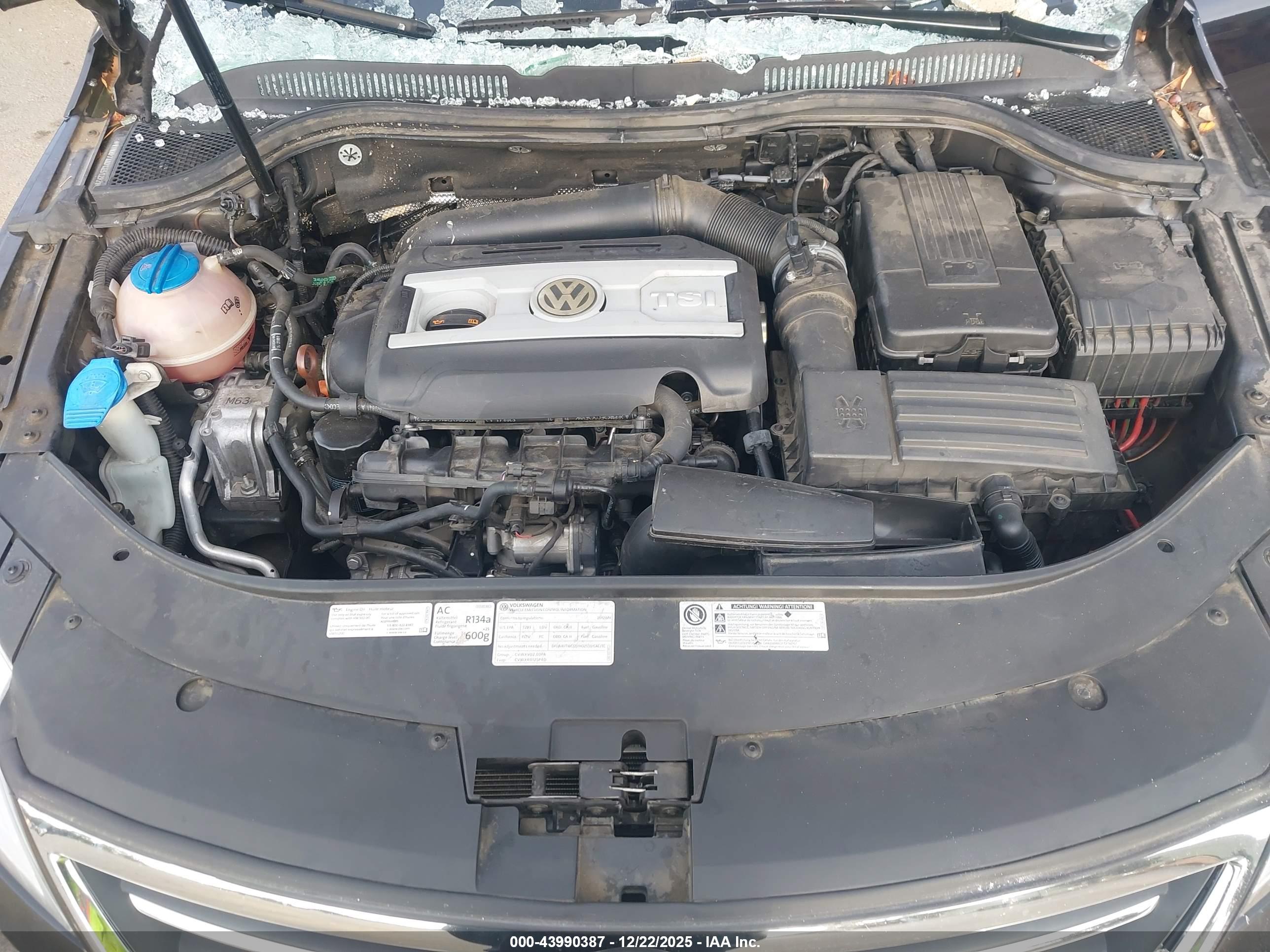 VOLKSWAGEN CC image 10
