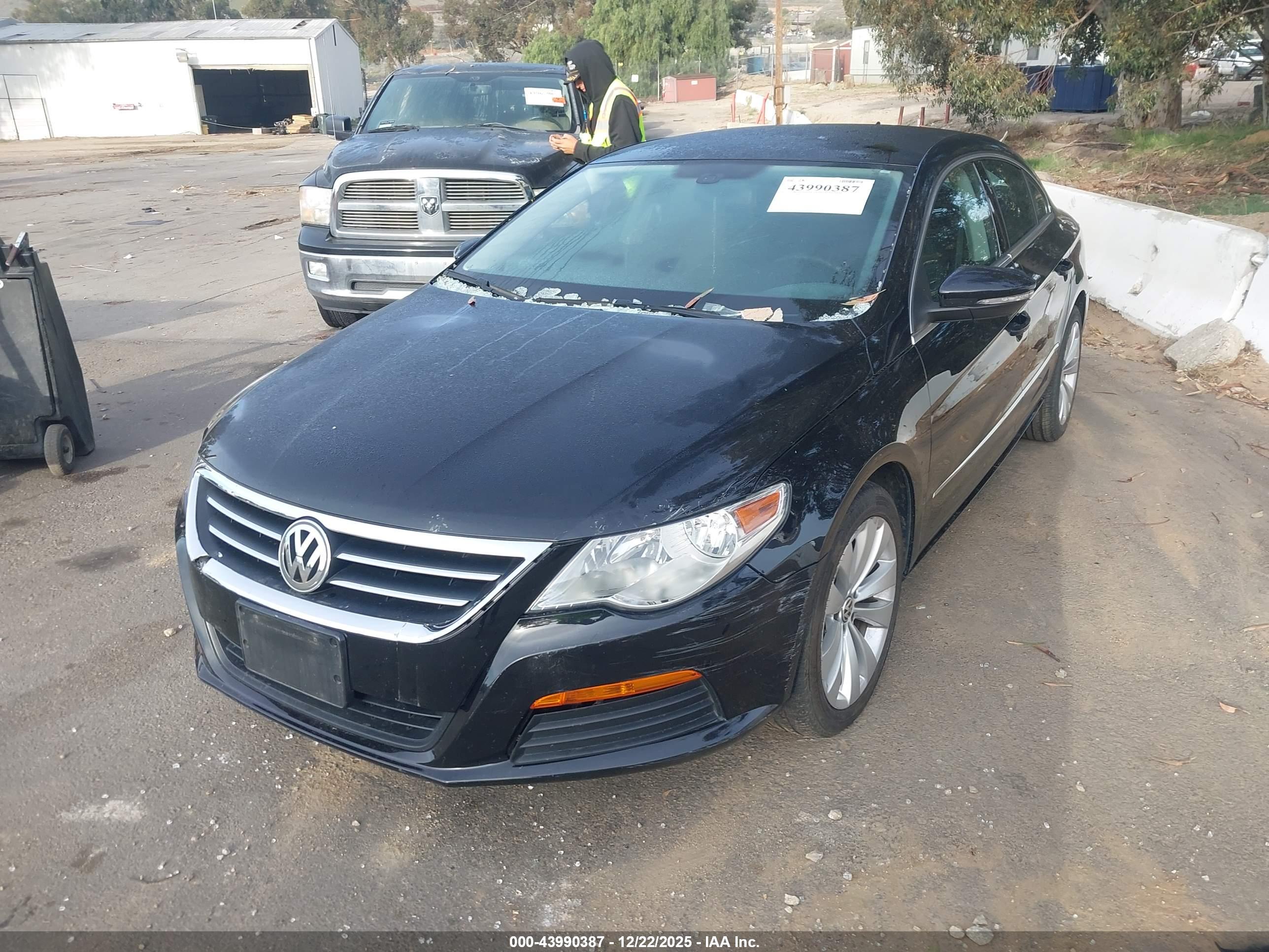 VOLKSWAGEN CC image 2