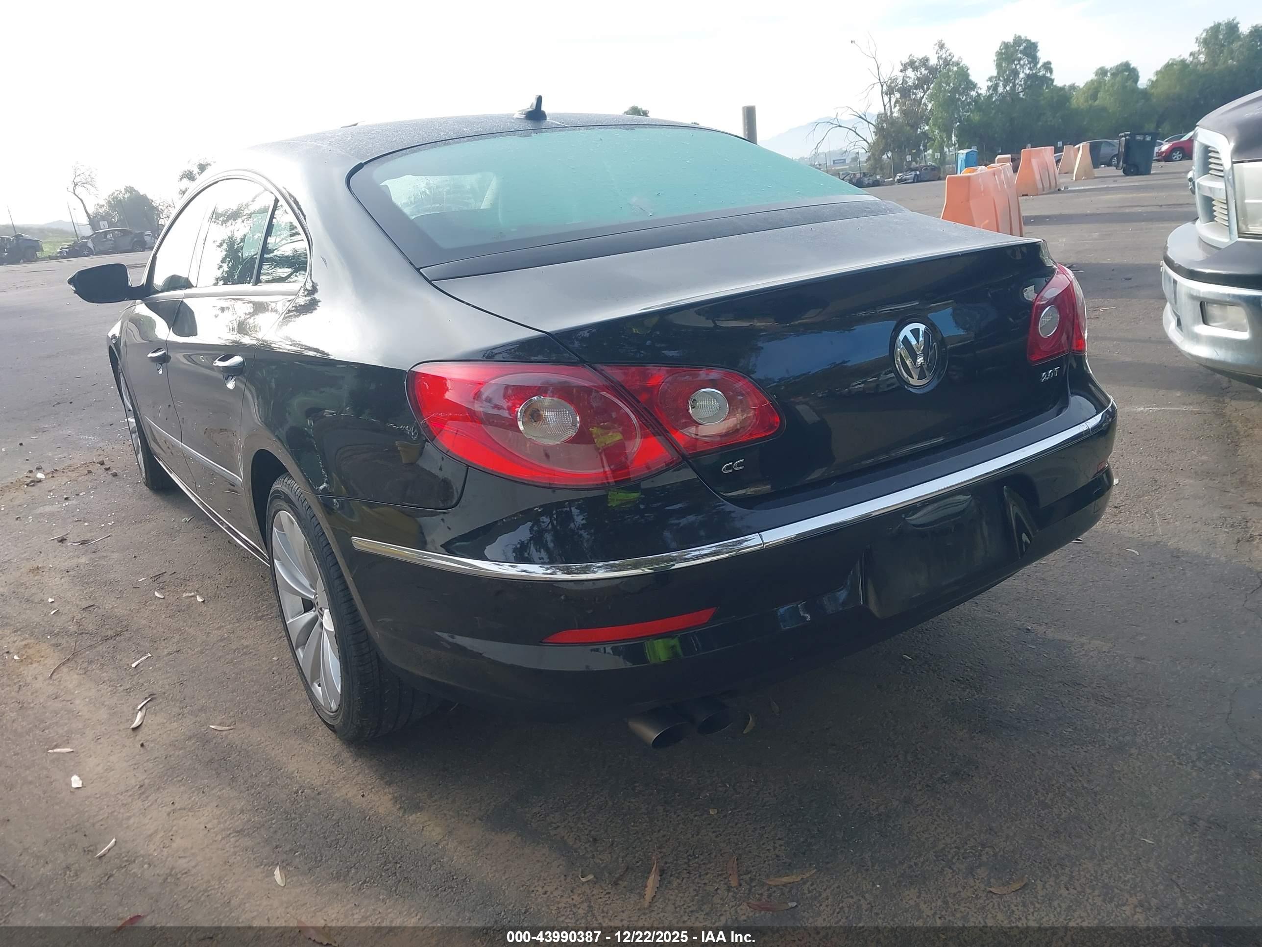 VOLKSWAGEN CC image 3