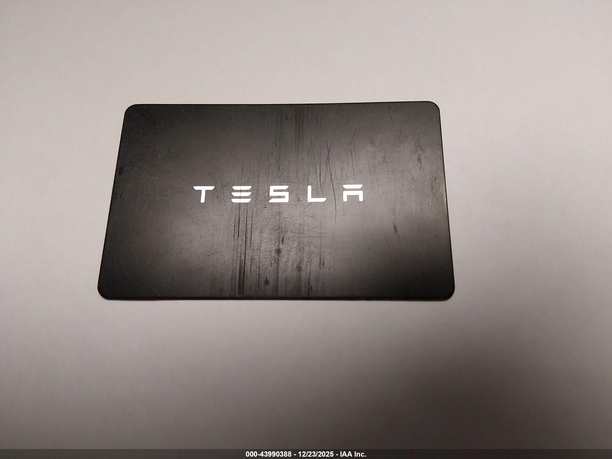 TESLA MODEL image 11