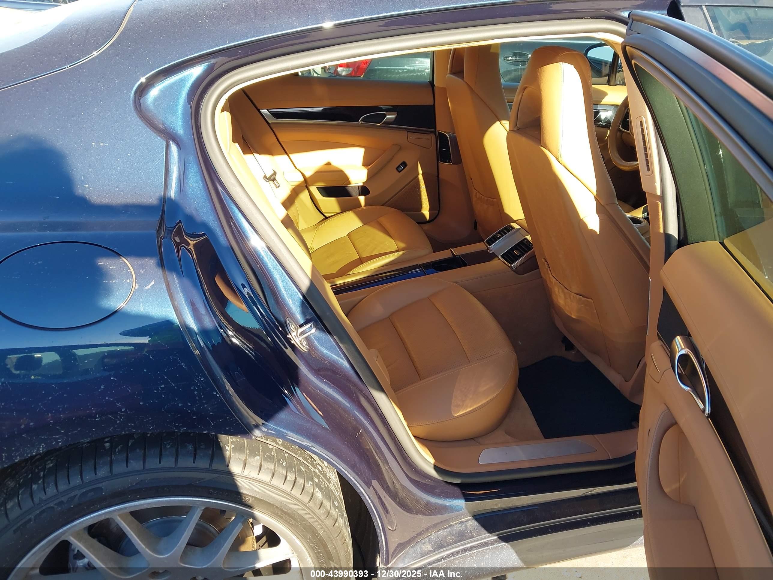 PORSCHE PANAMERA image 8