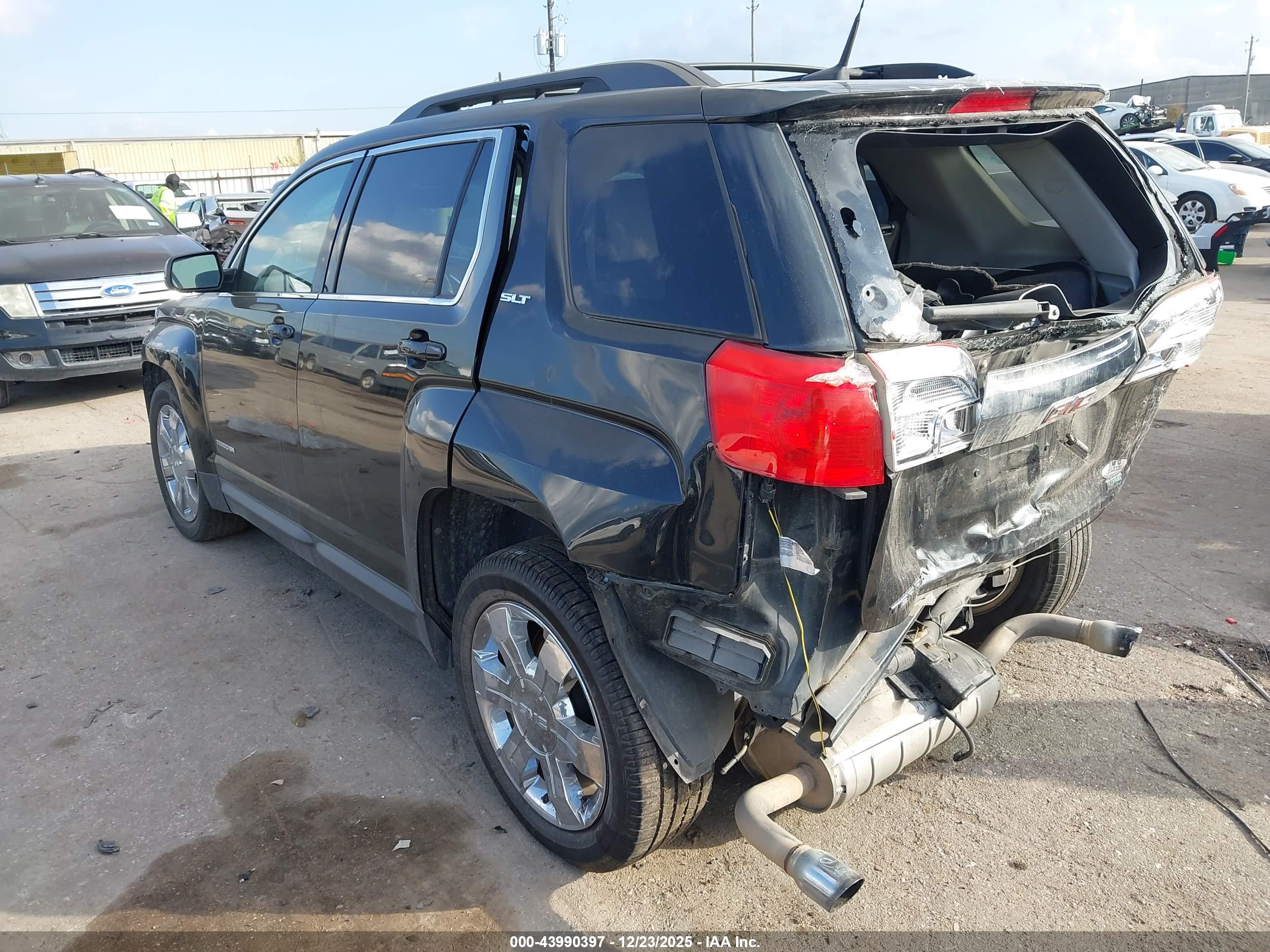 GMC TERRAIN image 3