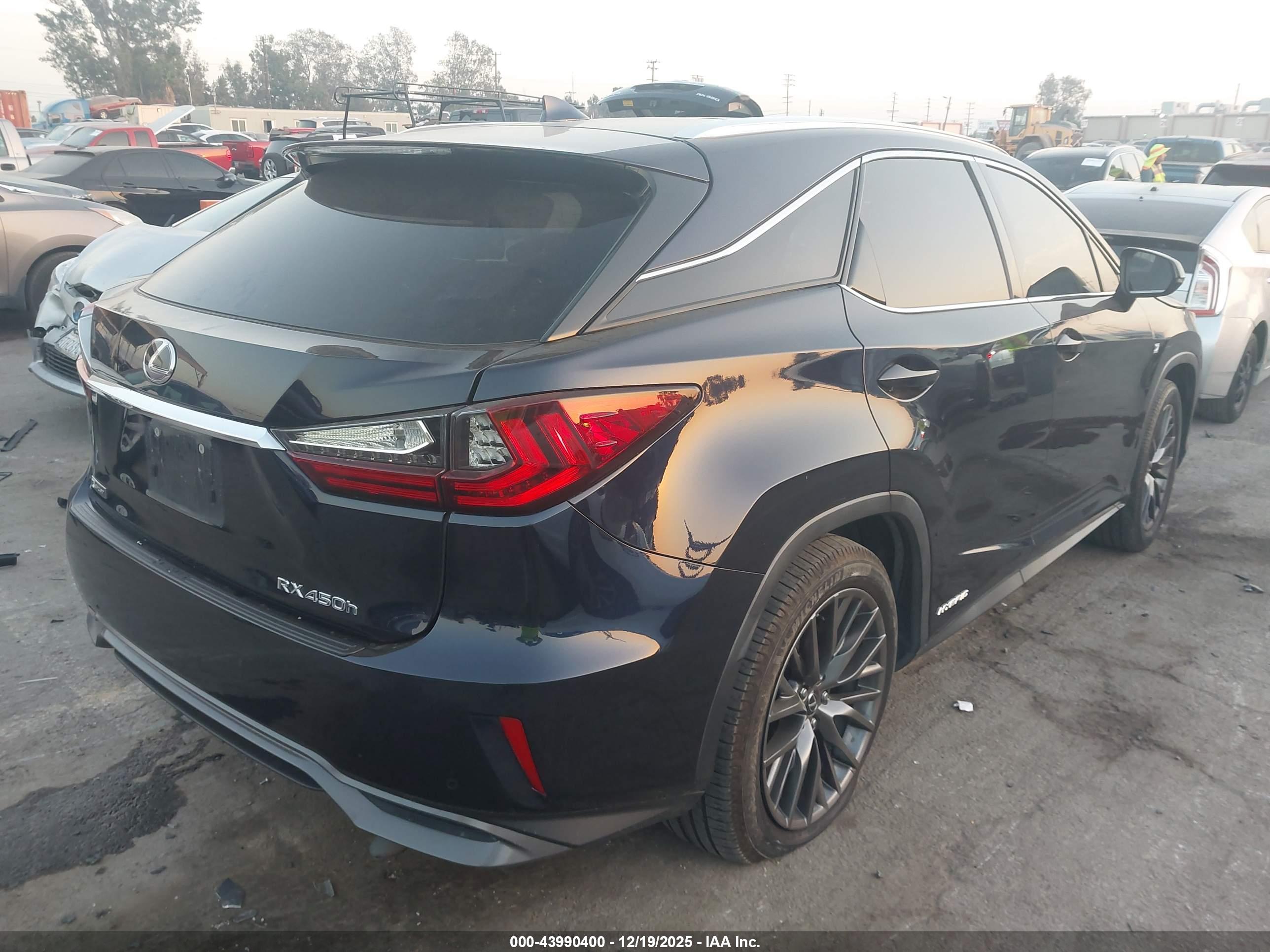 LEXUS RX image 4