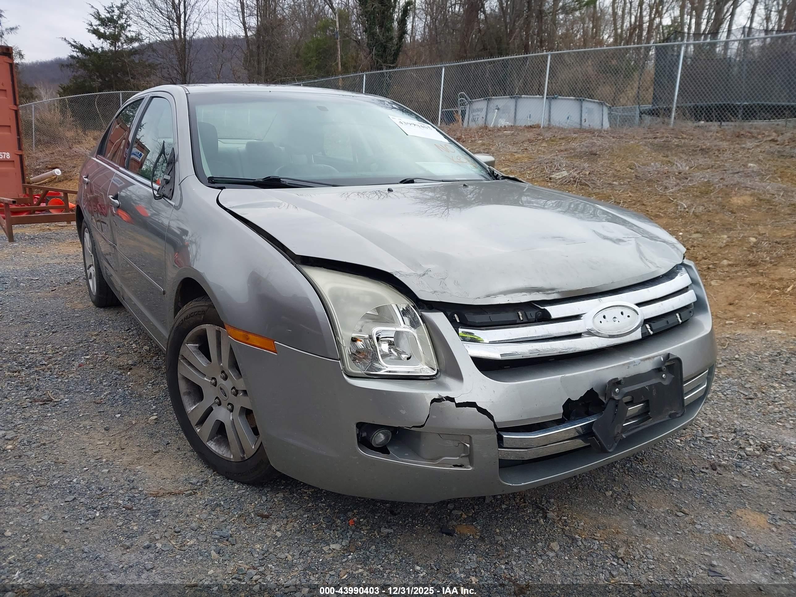 FORD FUSION image 6