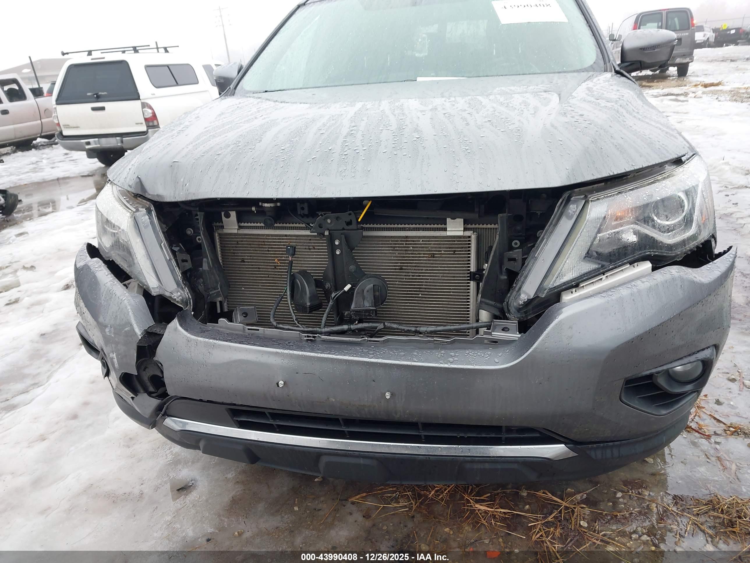 NISSAN PATHFINDER image 6