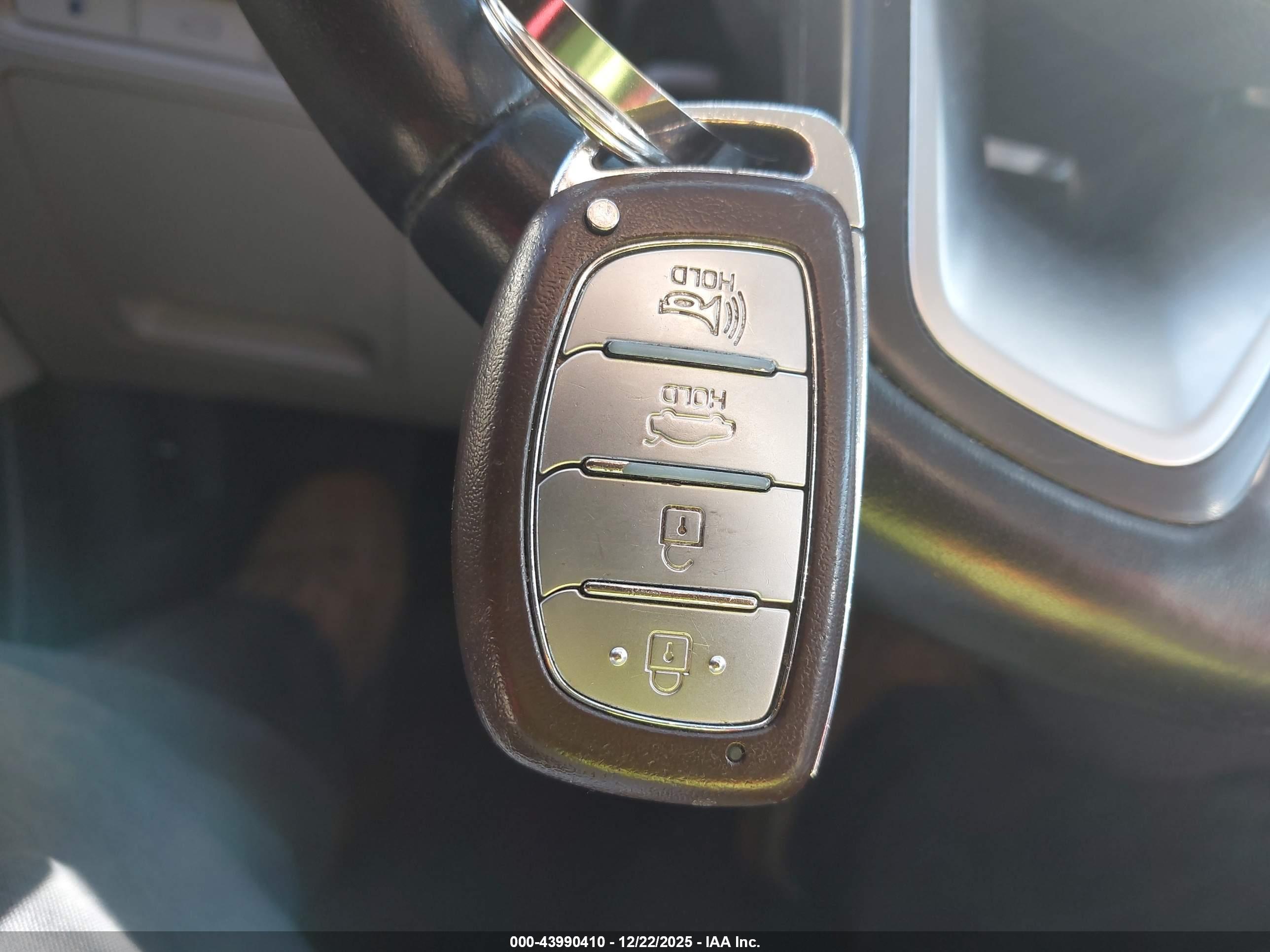 HYUNDAI SONATA image 11