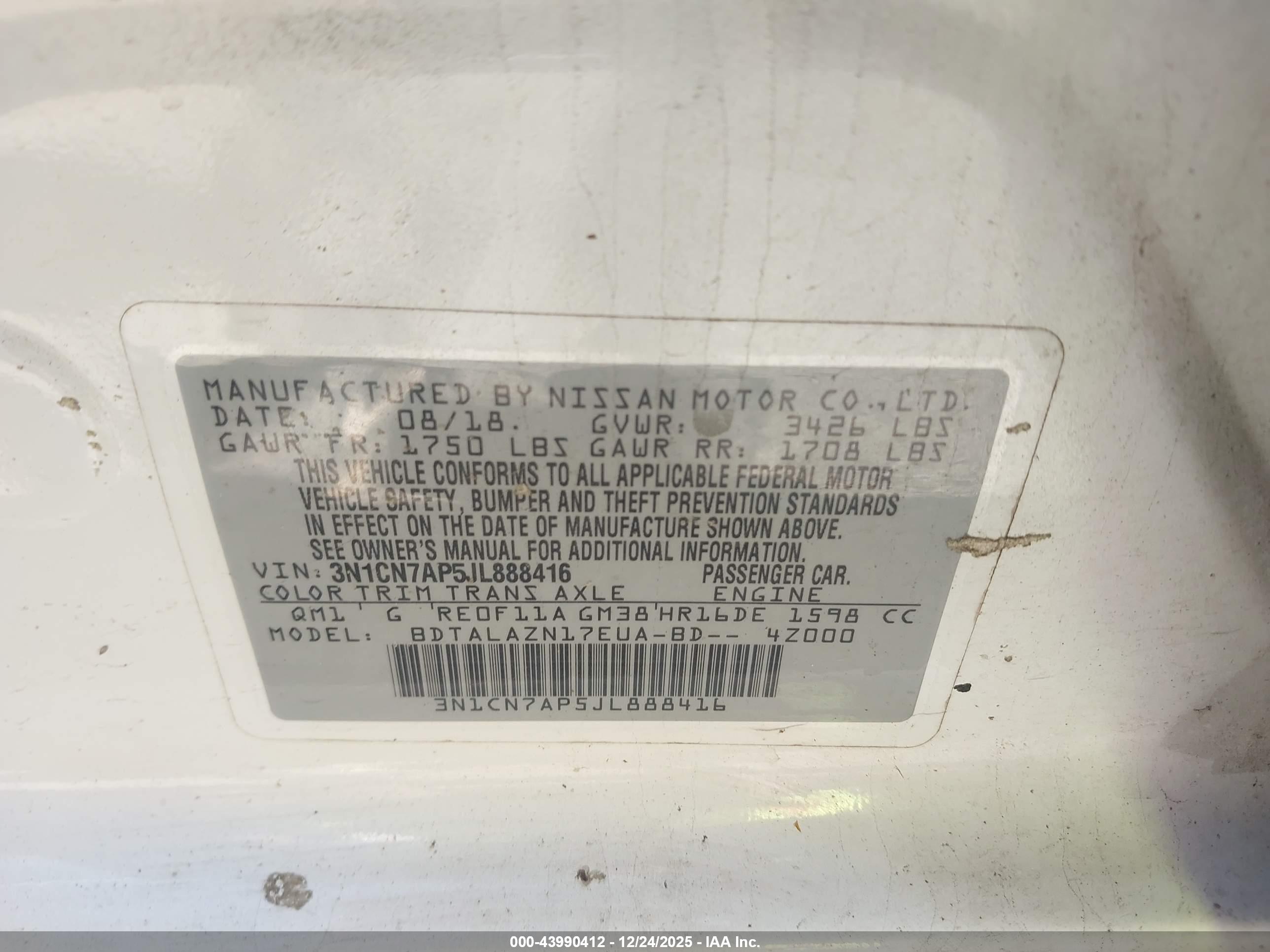 NISSAN VERSA image 9