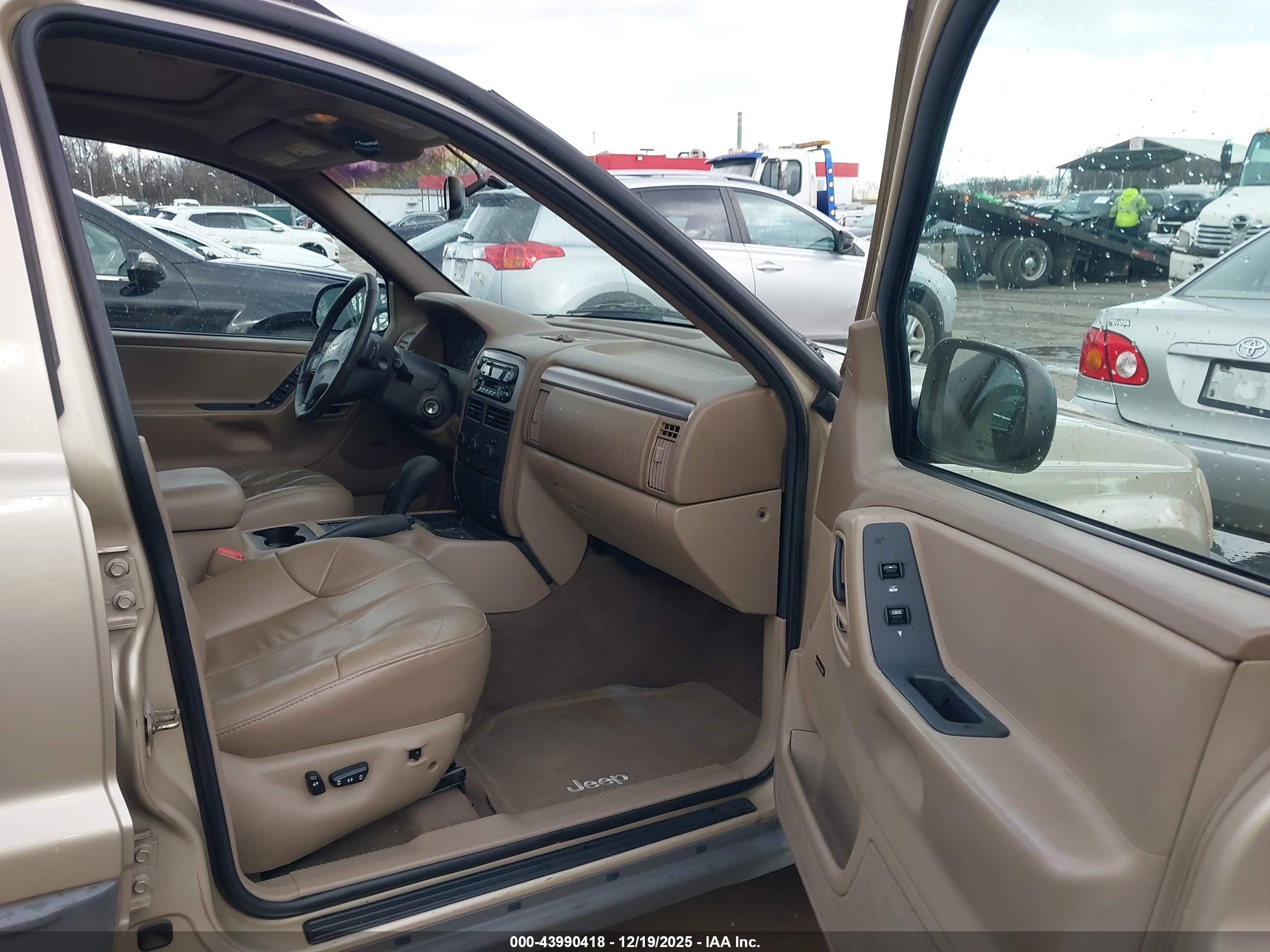 JEEP GRAND image 5