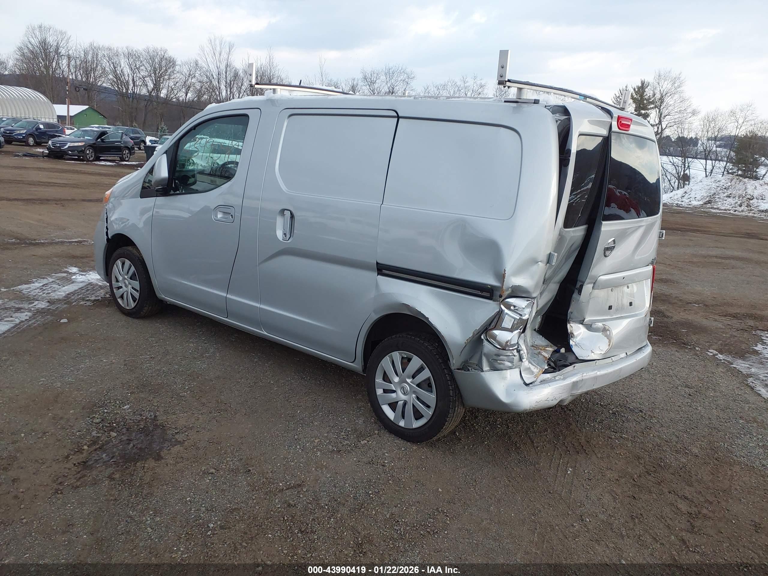 NISSAN NV200 image 3