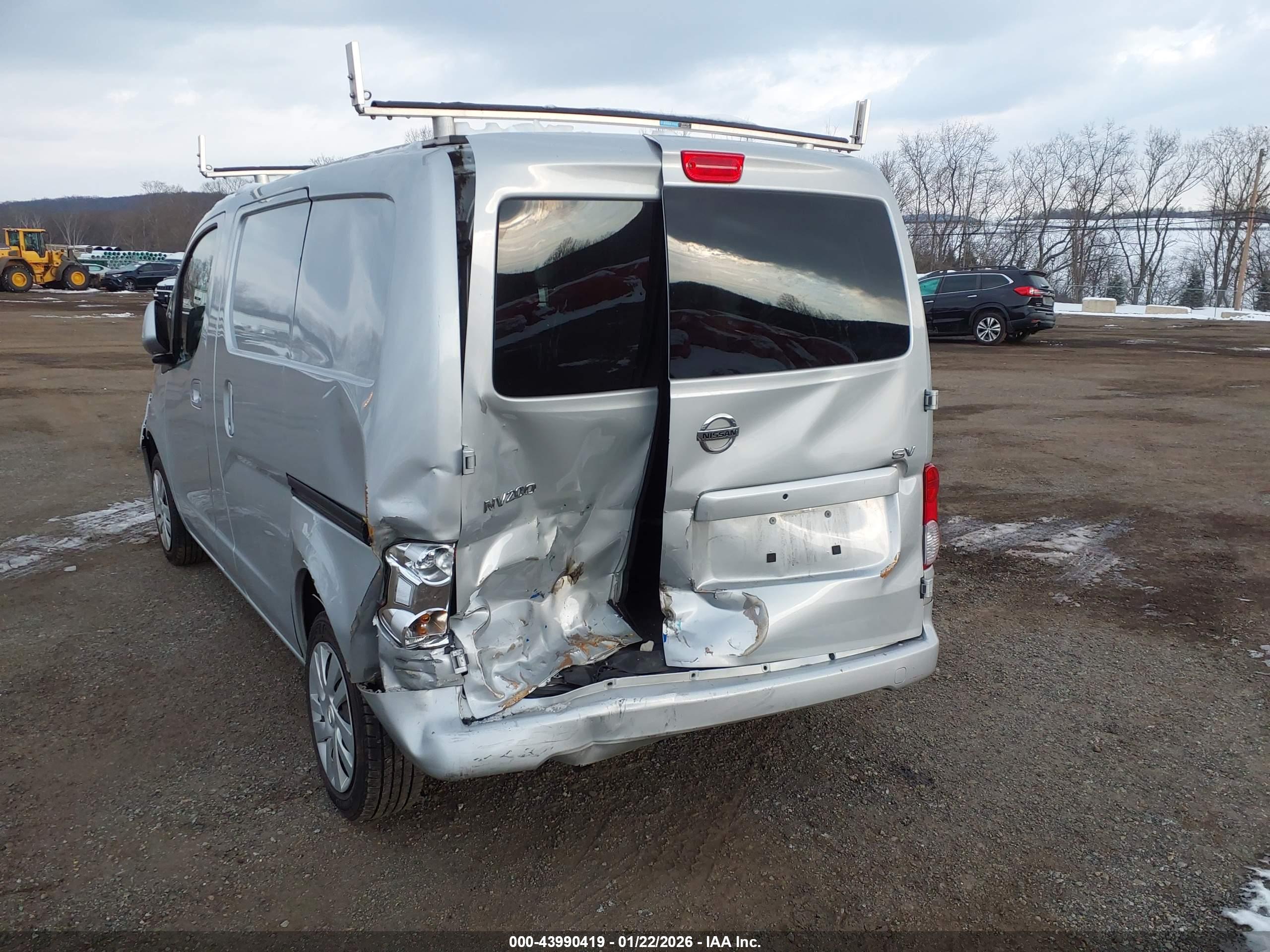 NISSAN NV200 image 6