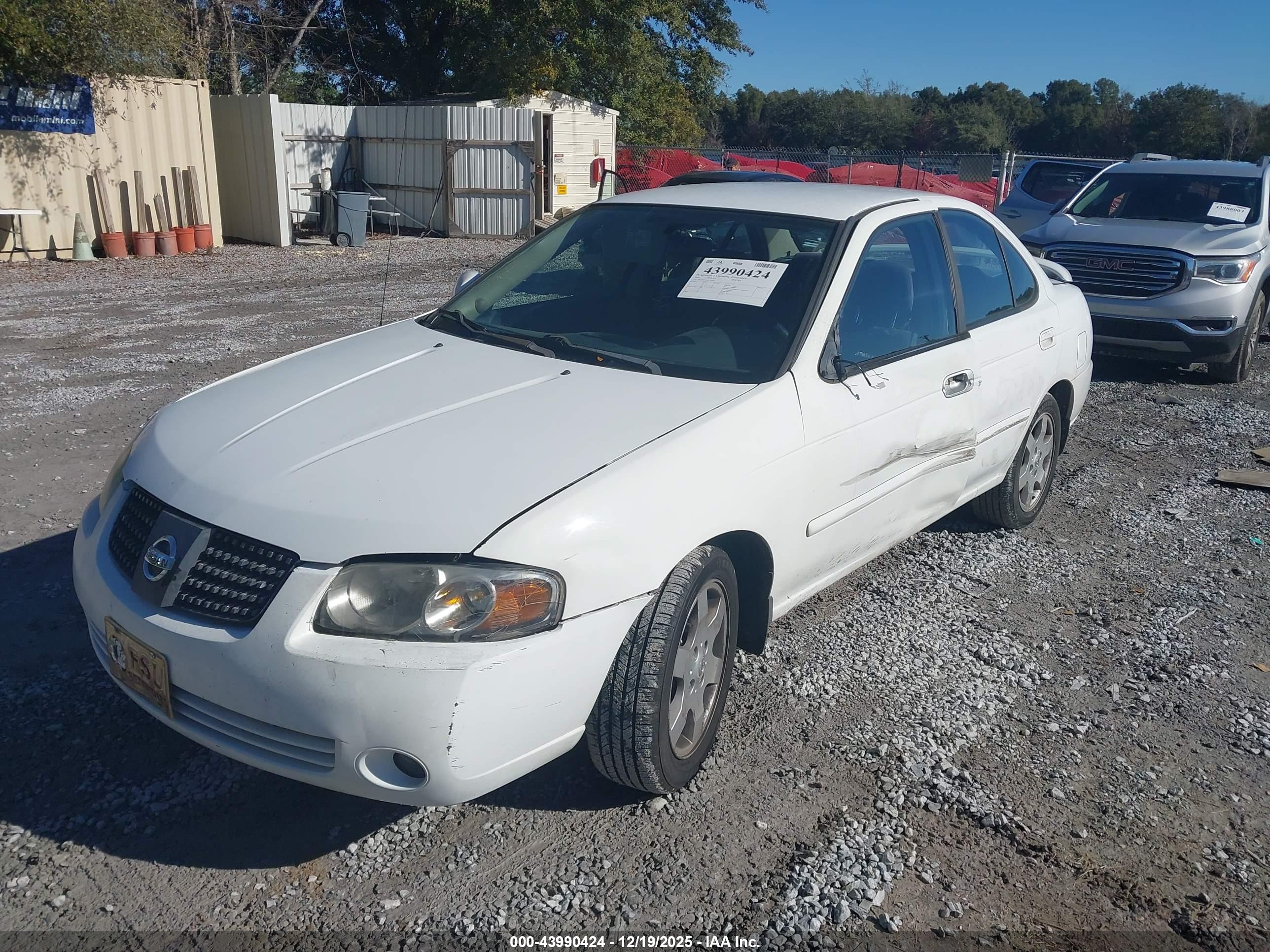 NISSAN SENTRA image 2