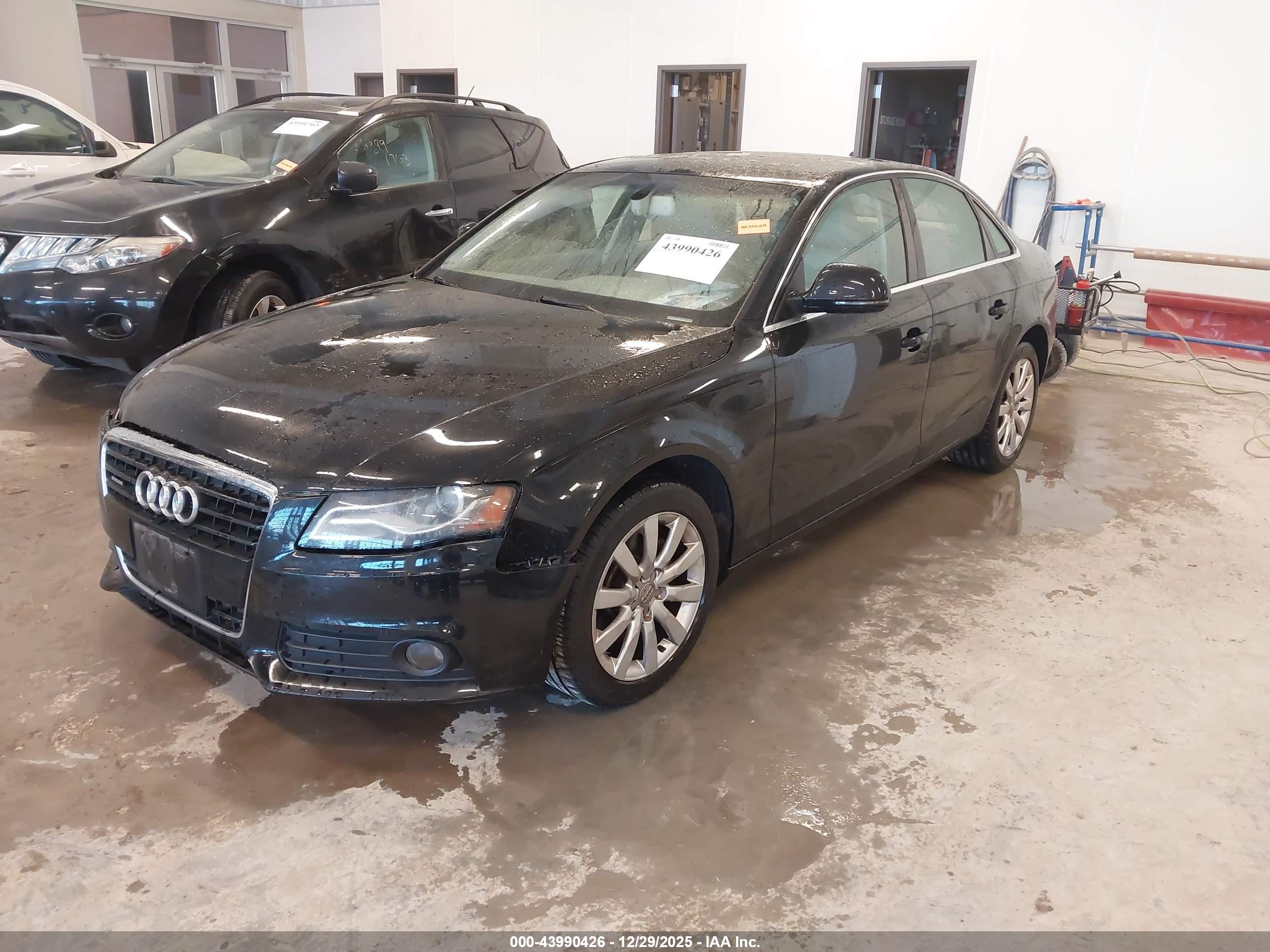 AUDI A4 image 2