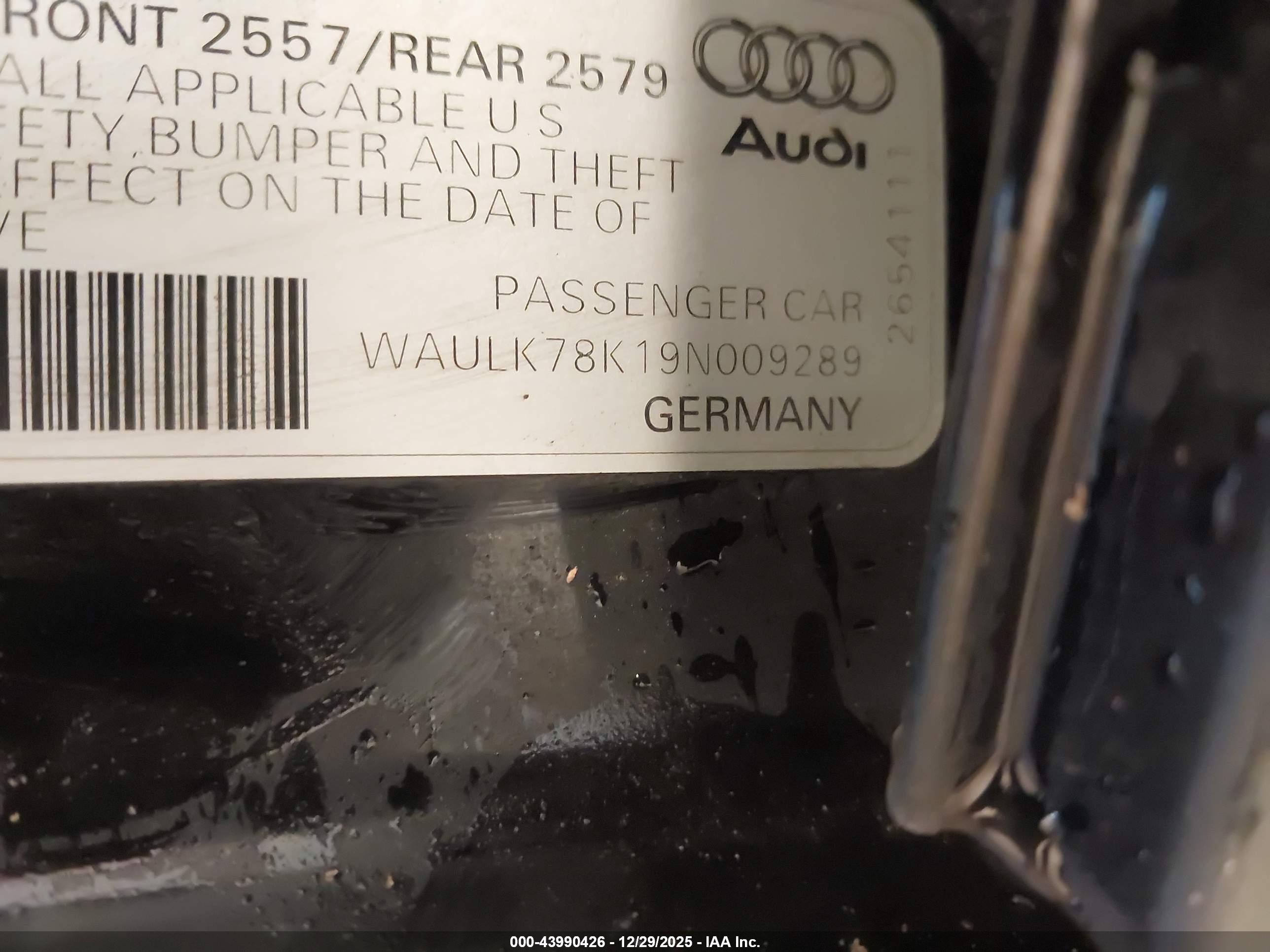 AUDI A4 image 9