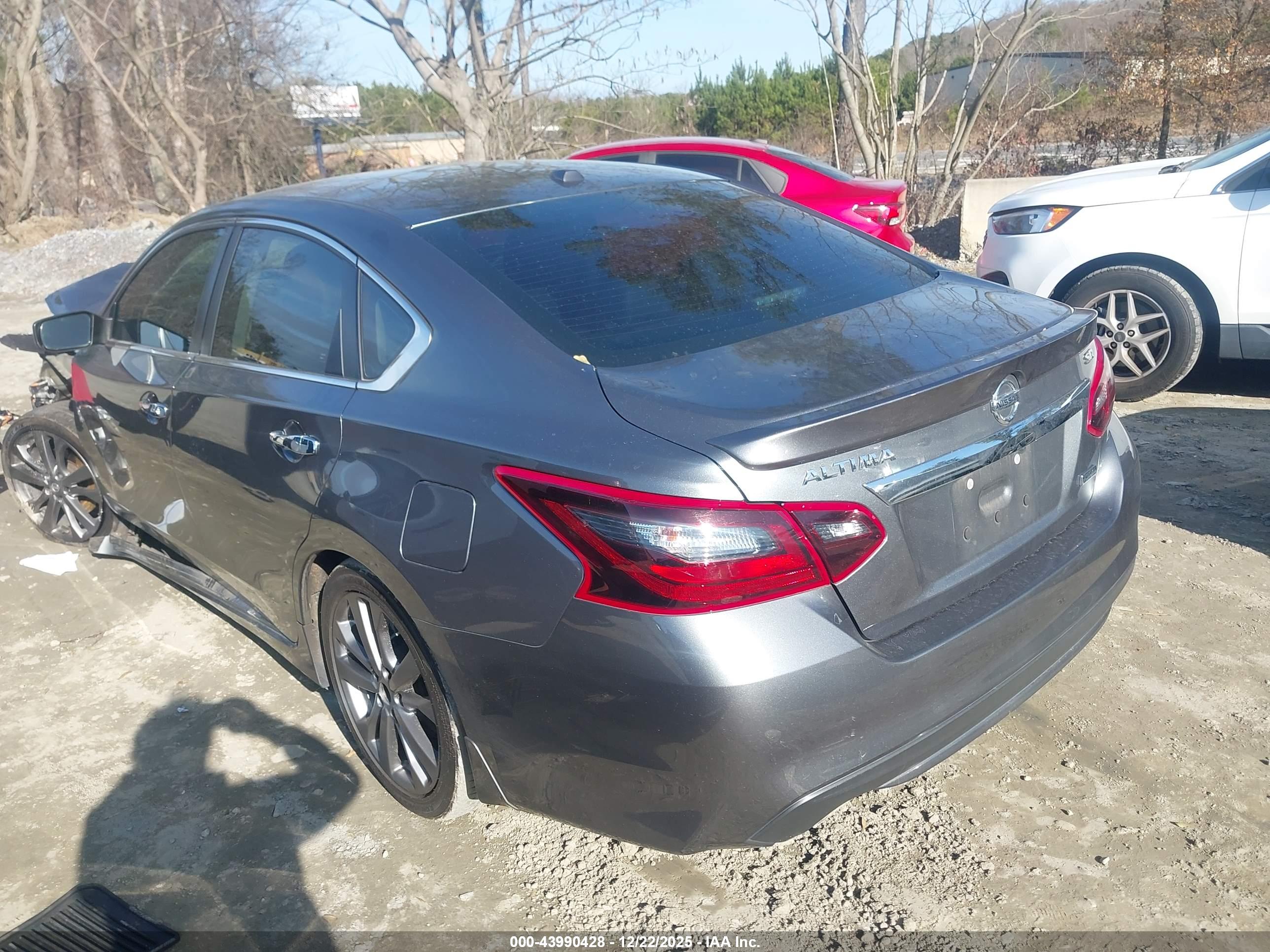 NISSAN ALTIMA image 3