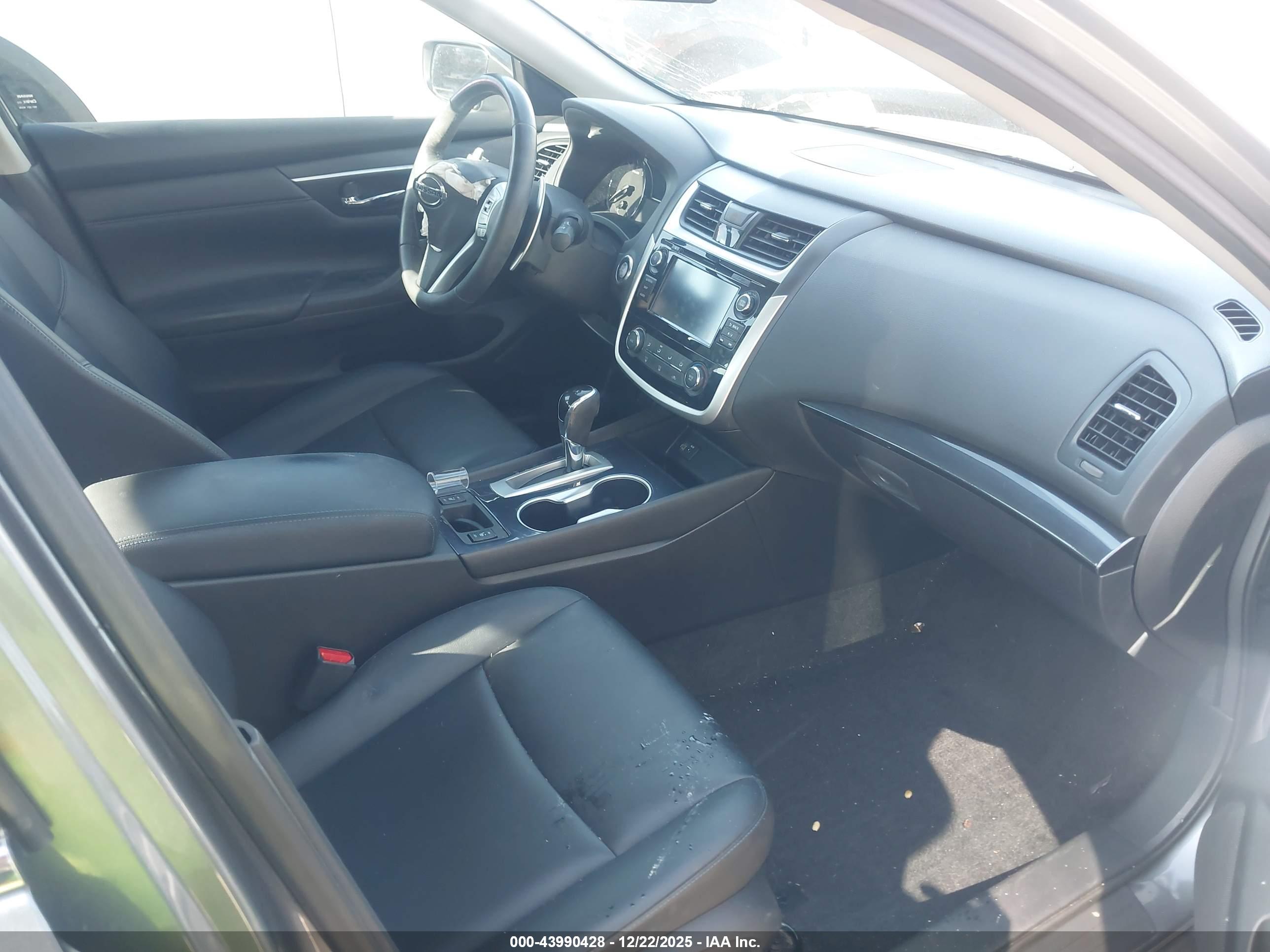 NISSAN ALTIMA image 5