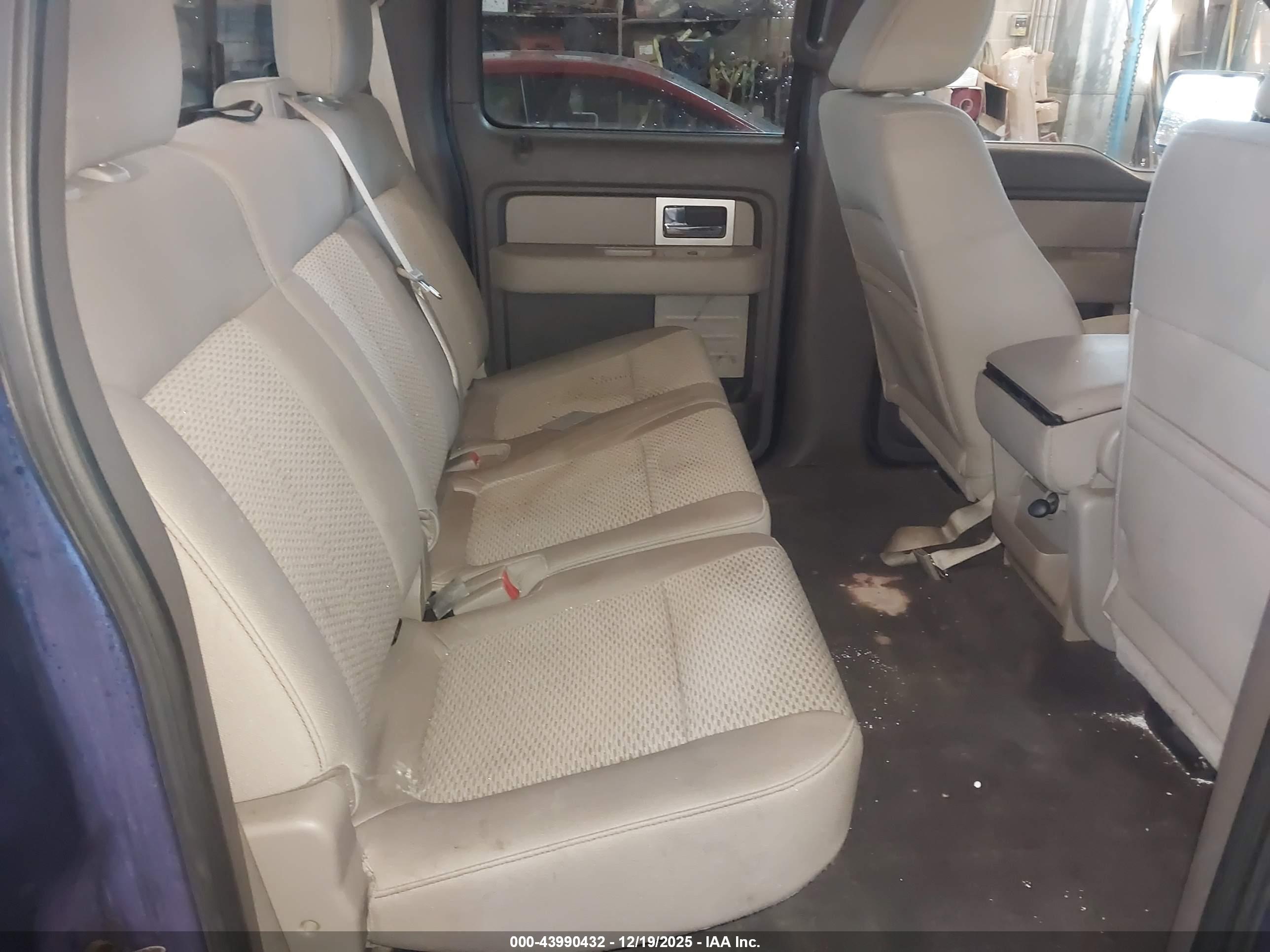 FORD F-150 image 8