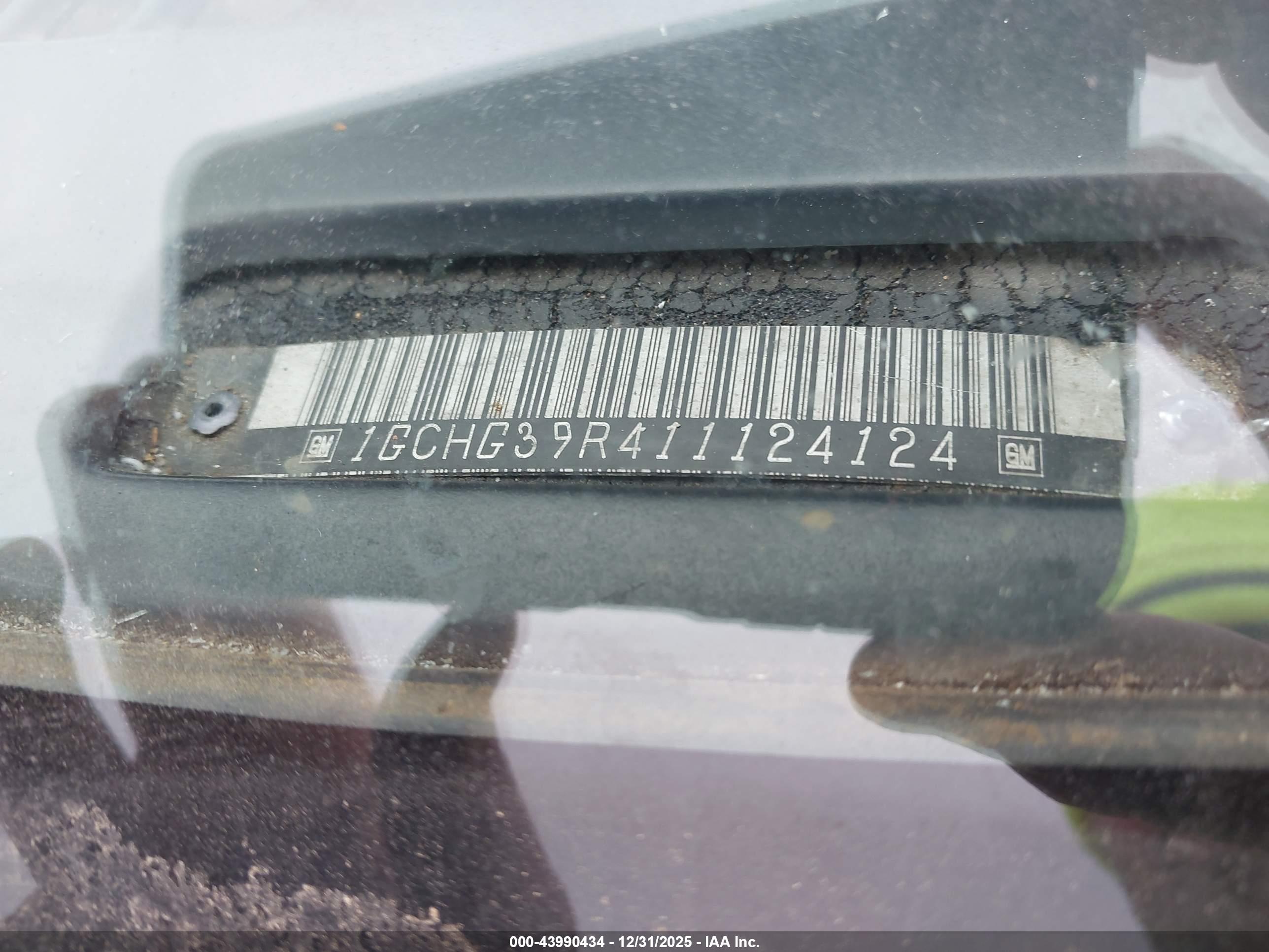 CHEVROLET EXPRESS image 9