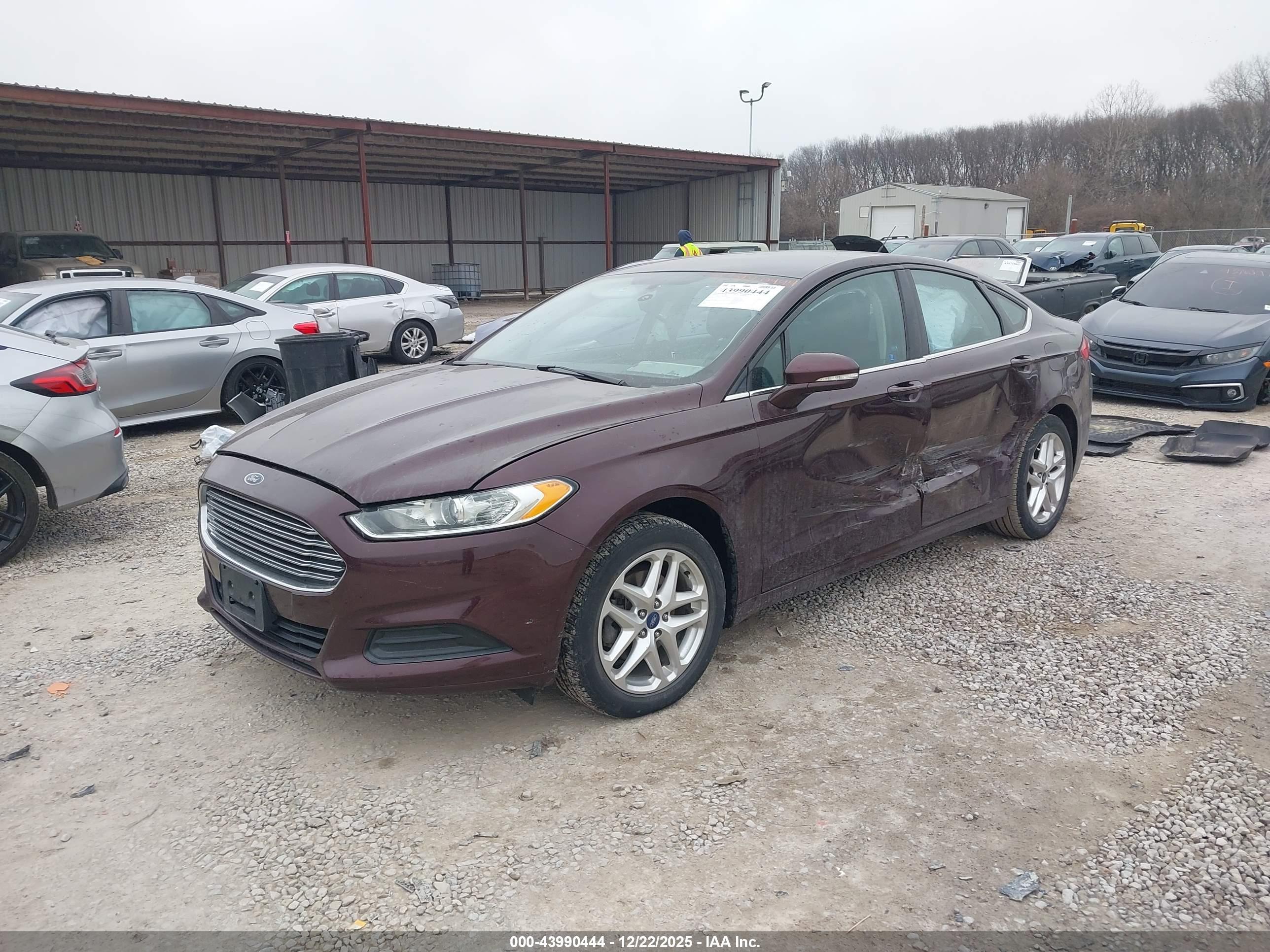 FORD FUSION image 2