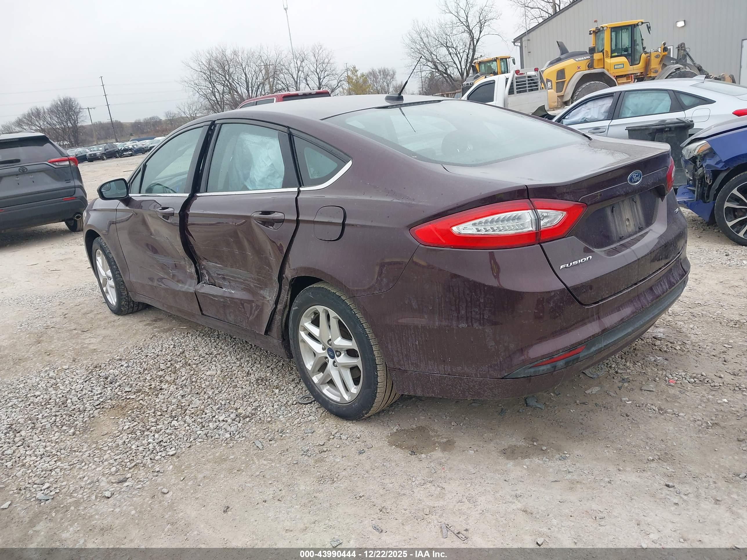 FORD FUSION image 3