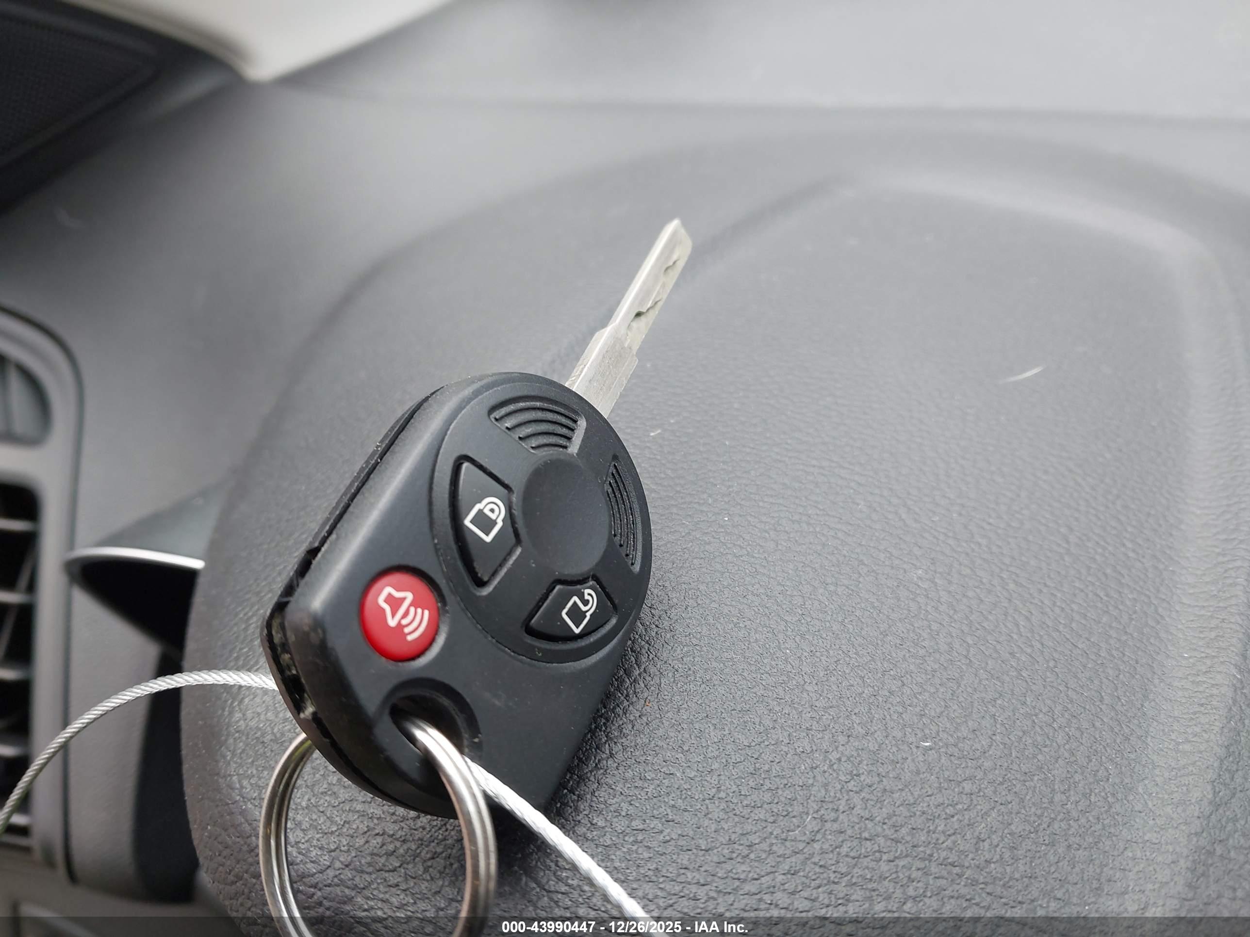 FORD ESCAPE image 11