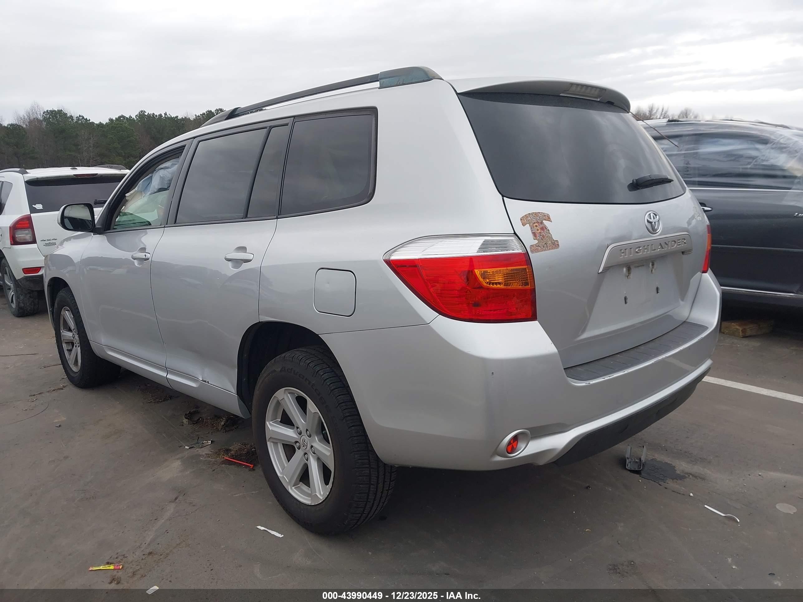 TOYOTA HIGHLANDER image 3