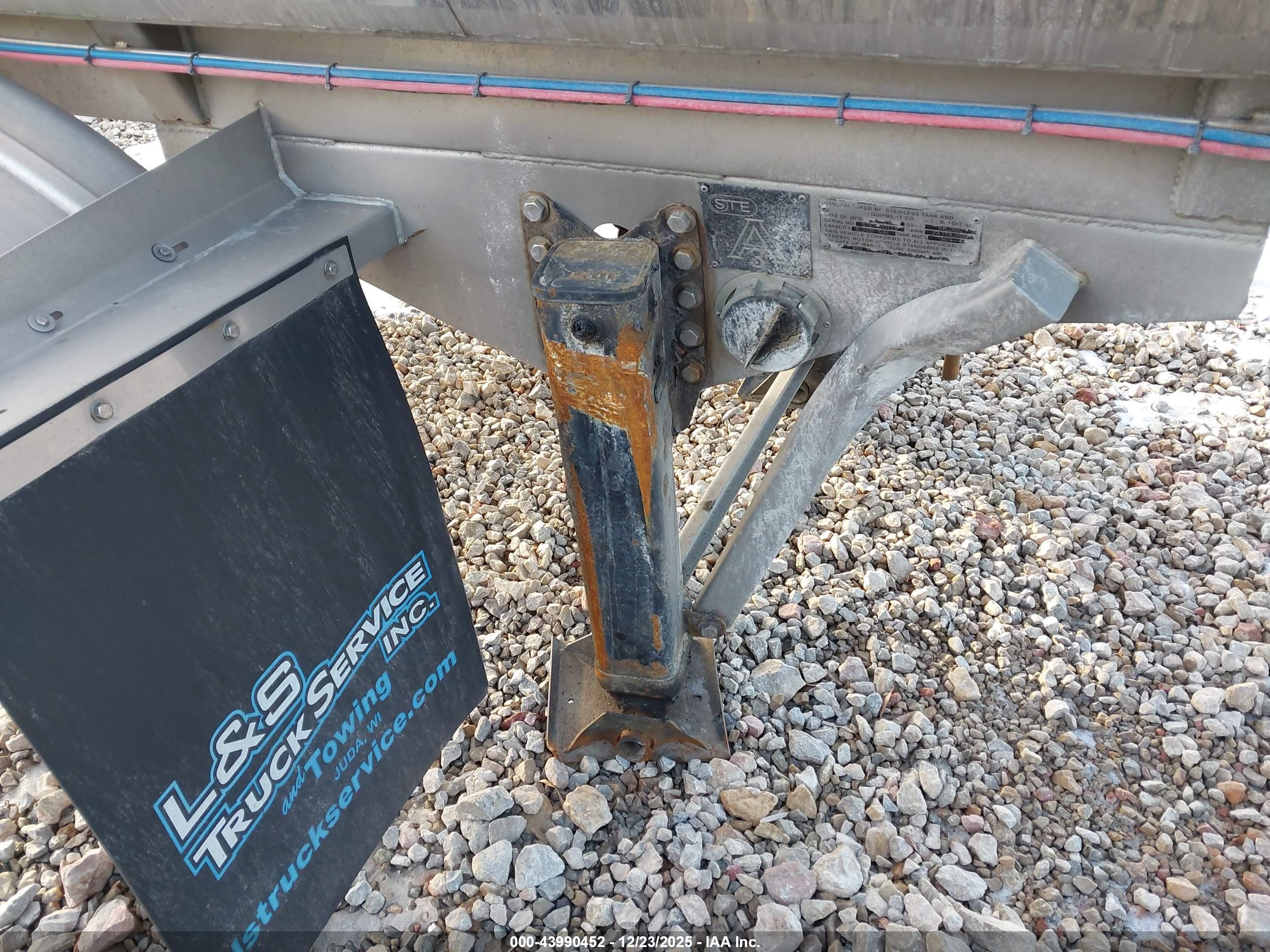 STAINLESS TANK image 11