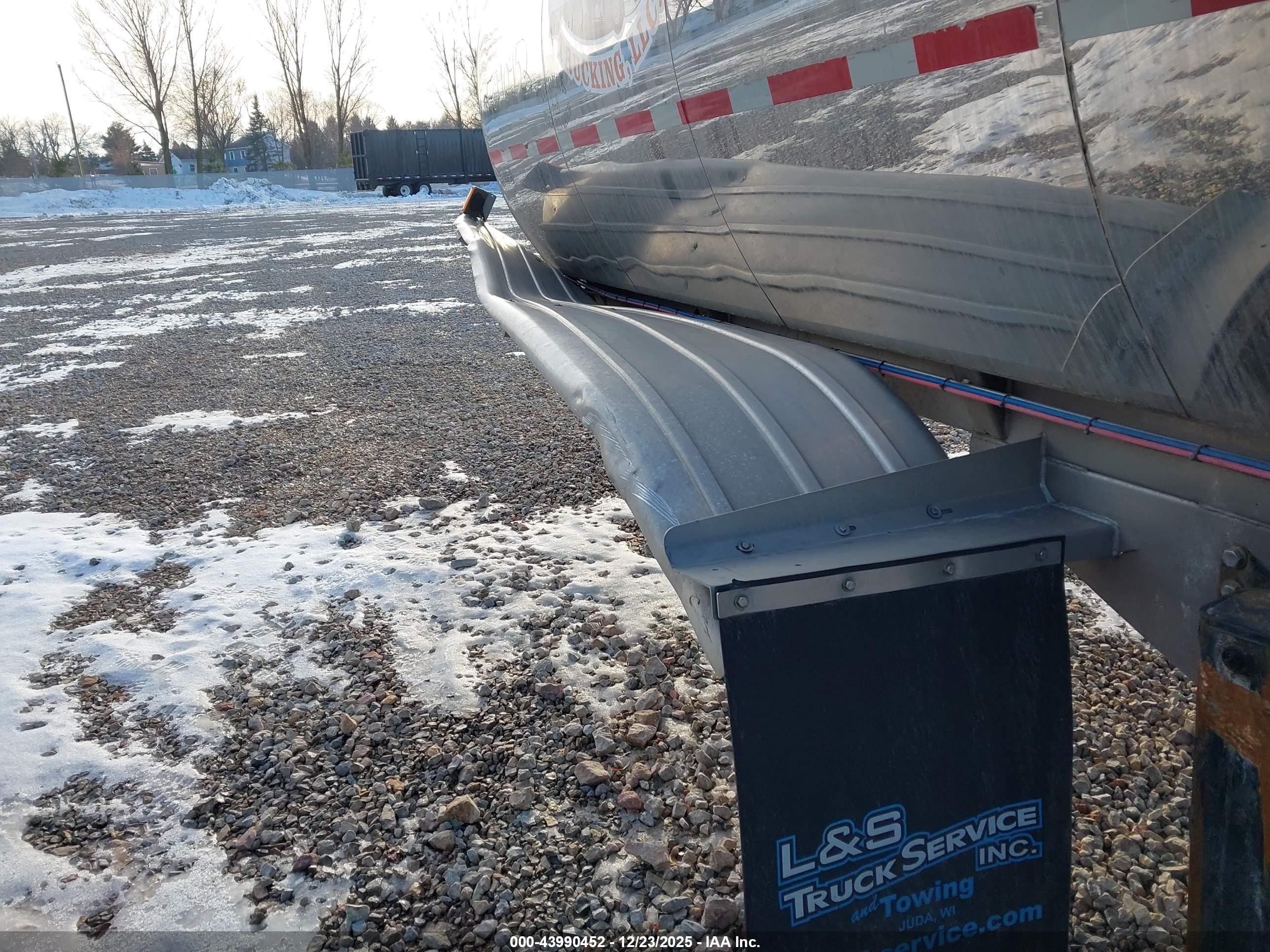 STAINLESS TANK image 7