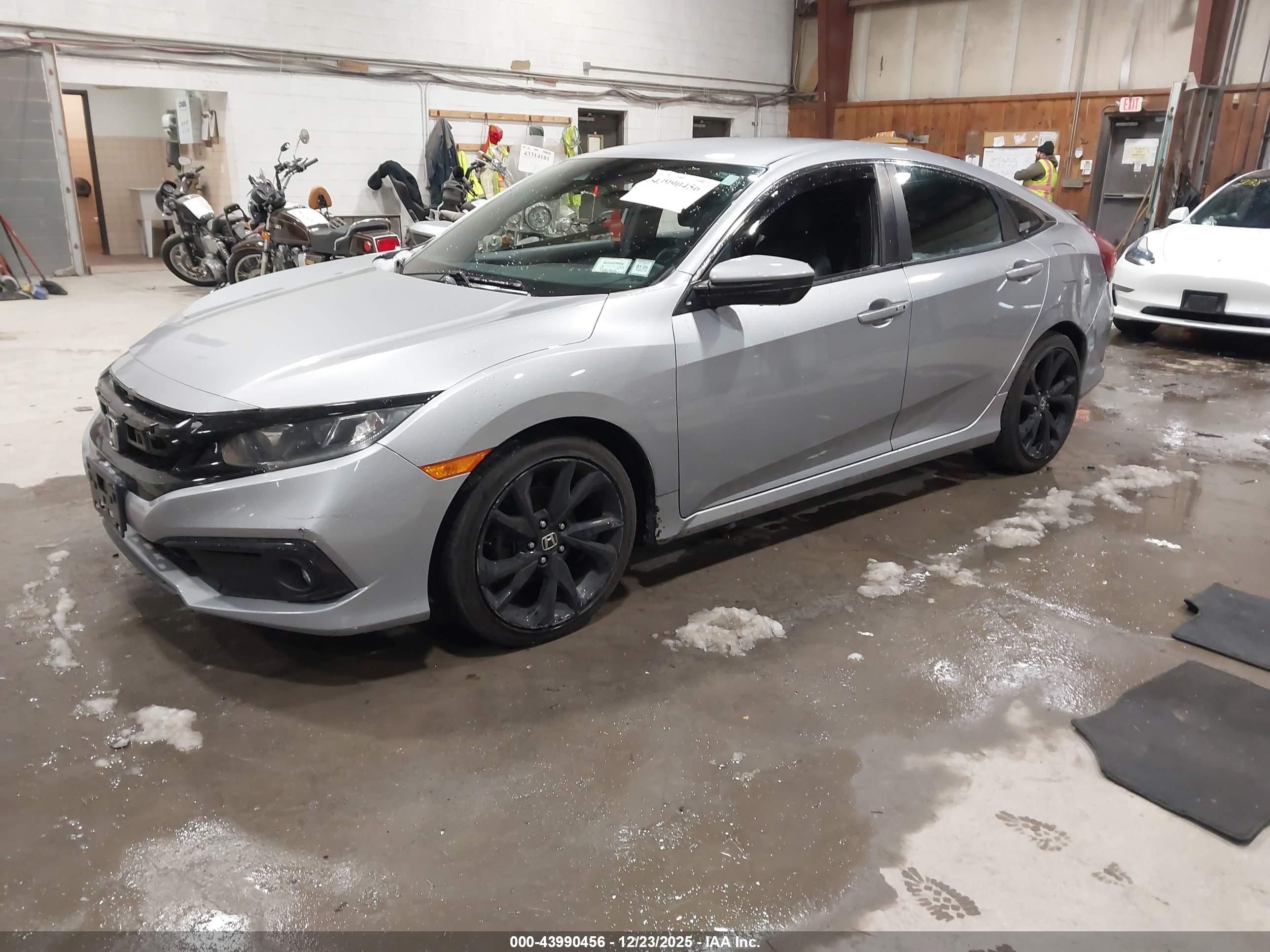 HONDA CIVIC image 2