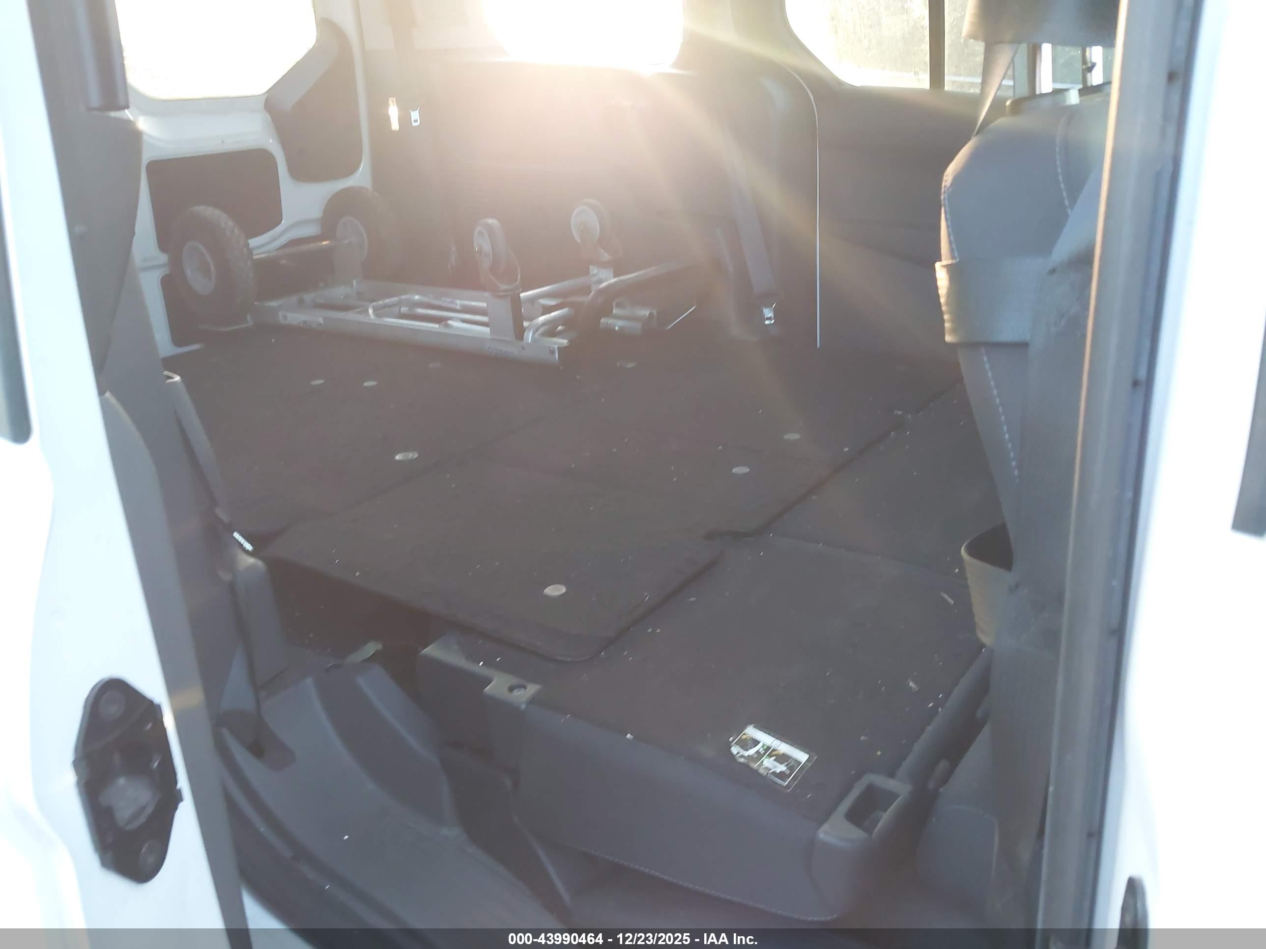 FORD TRANSIT image 8