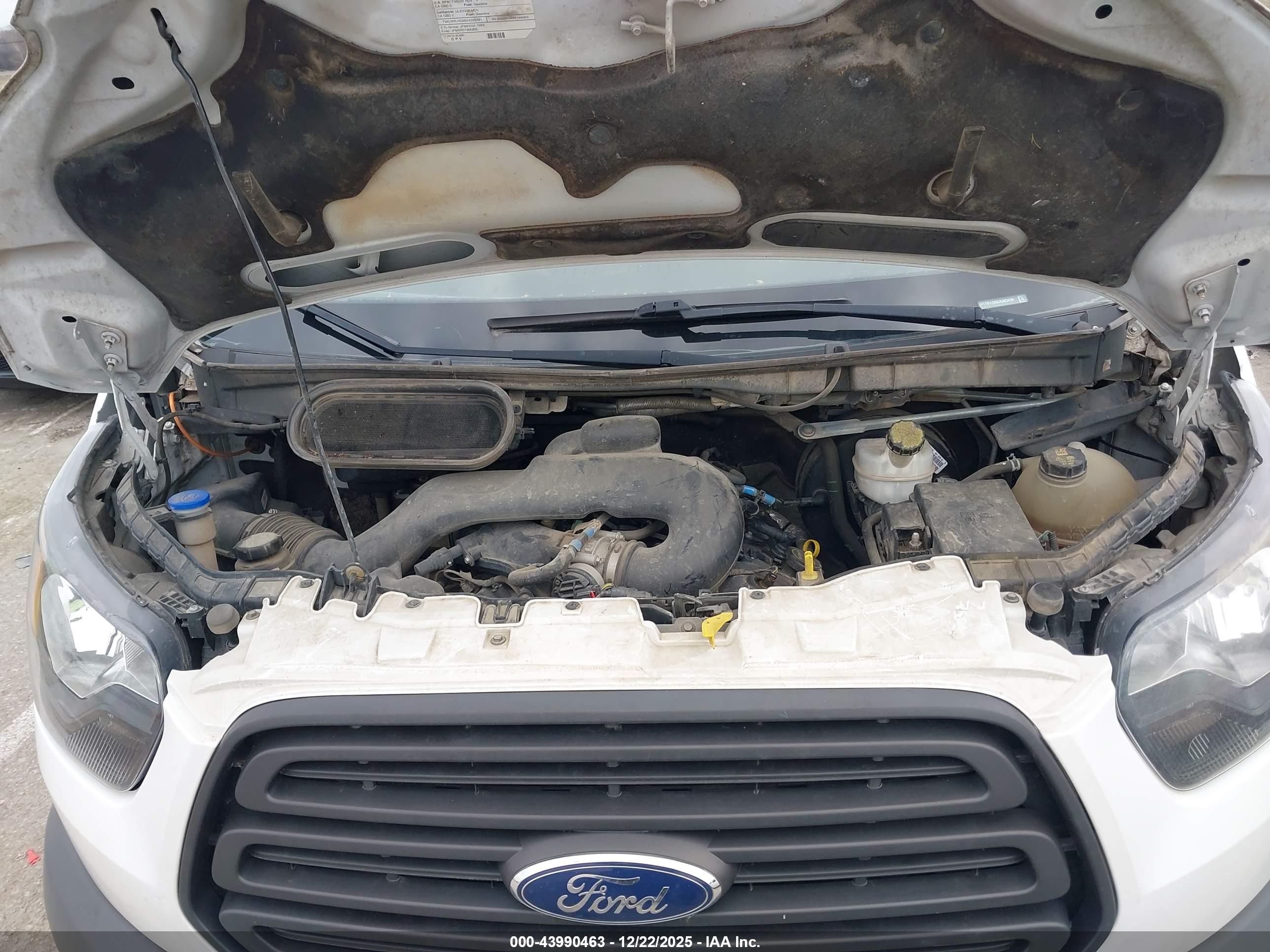 FORD TRANSIT-250 image 10