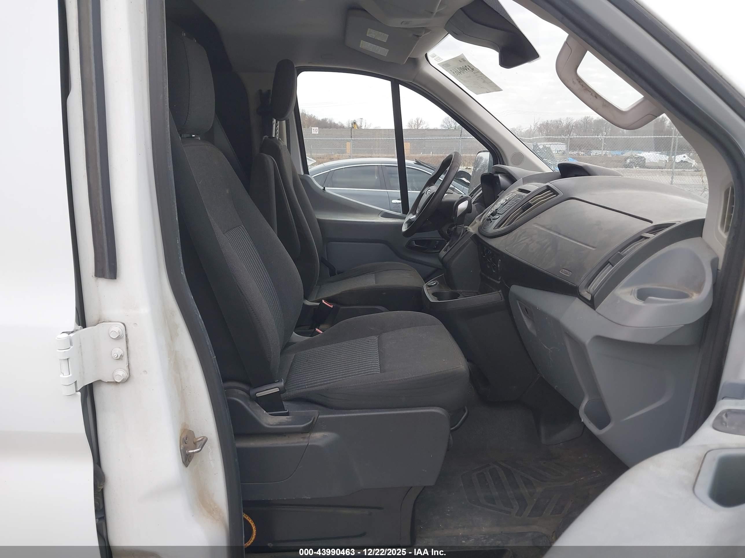 FORD TRANSIT-250 image 5