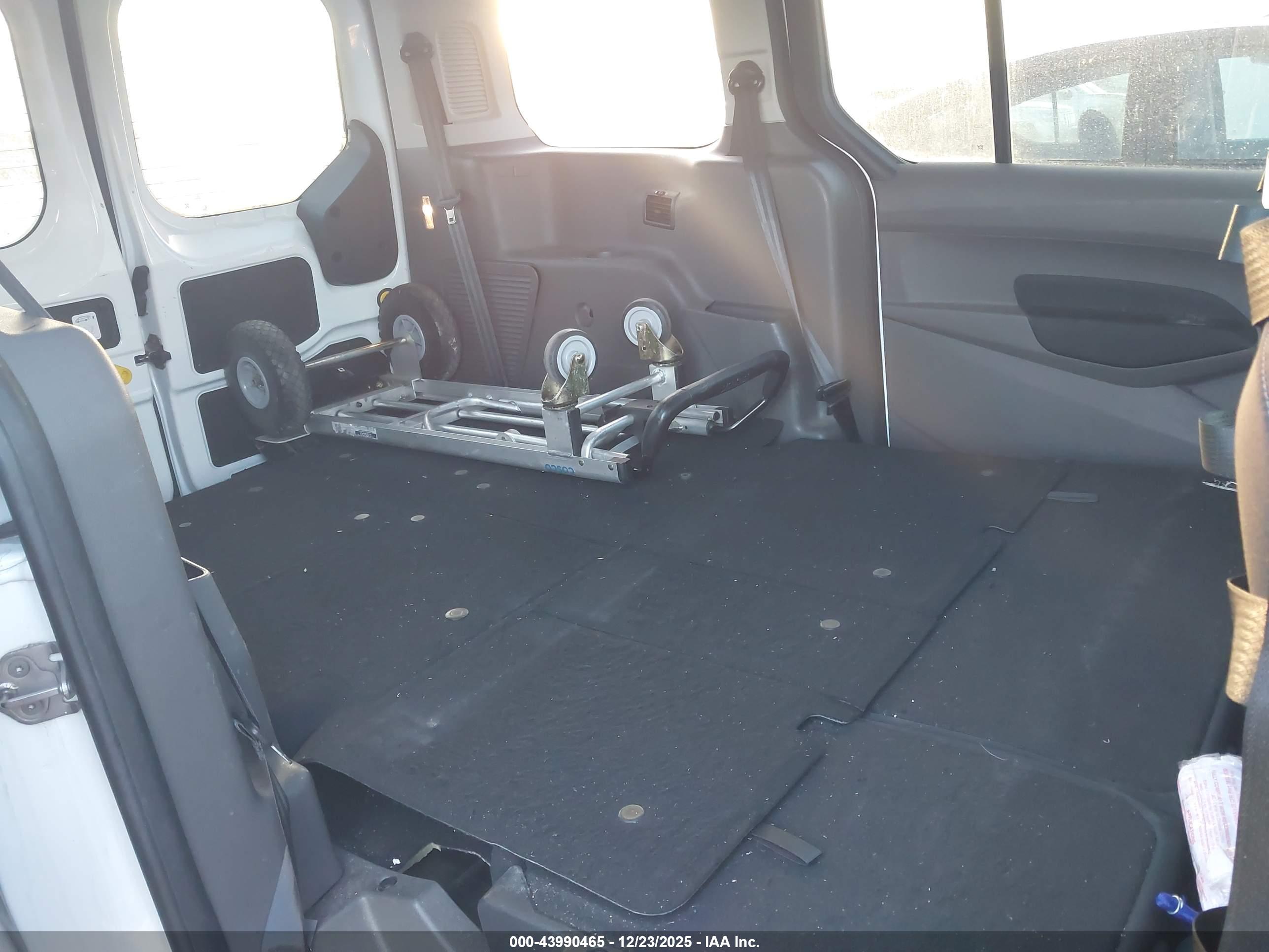 FORD TRANSIT image 8