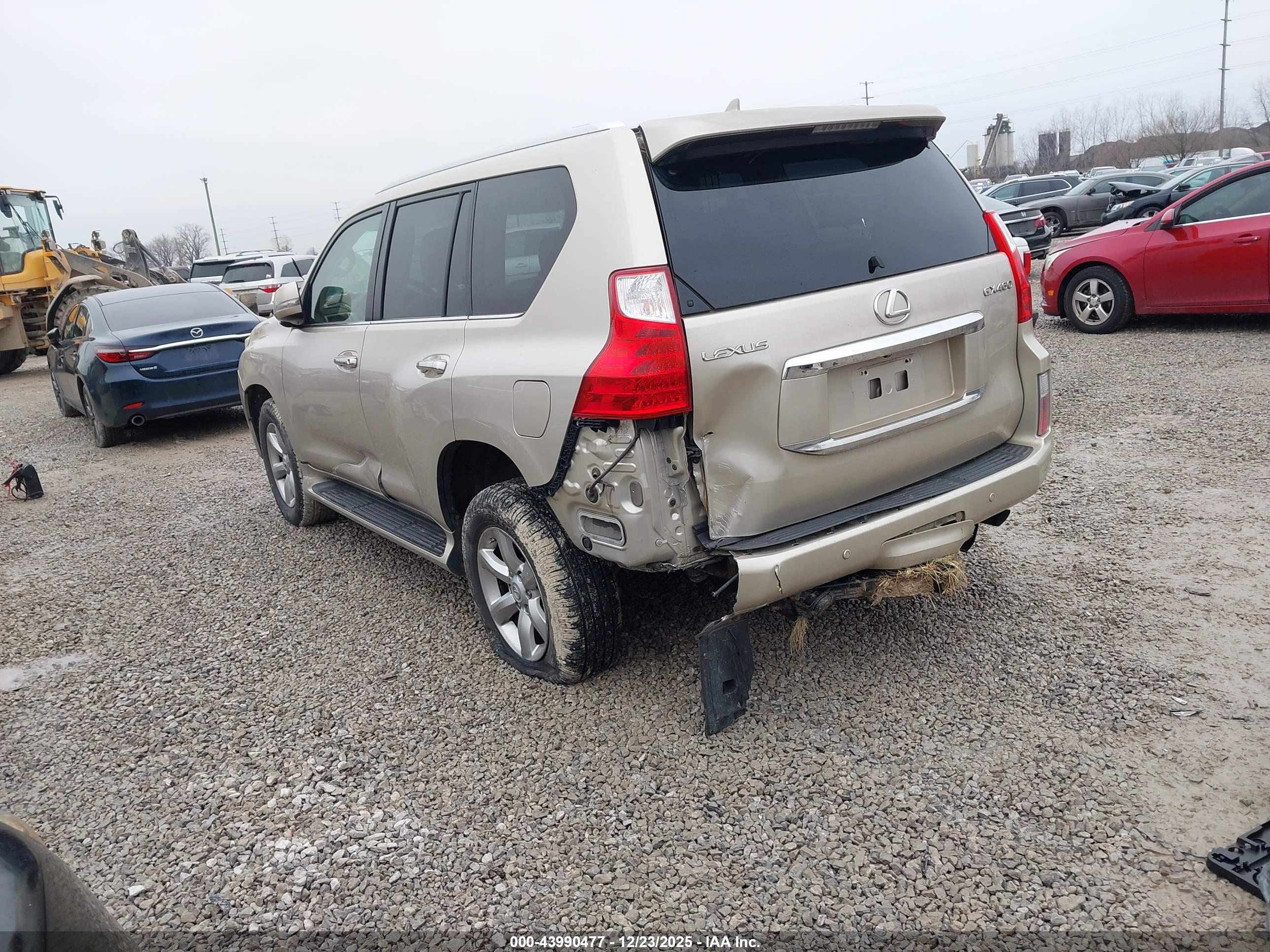 LEXUS GX image 3
