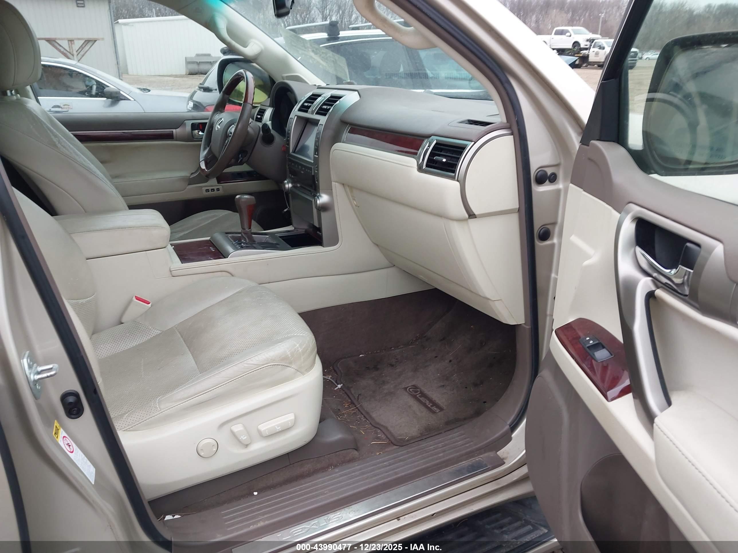 LEXUS GX image 5