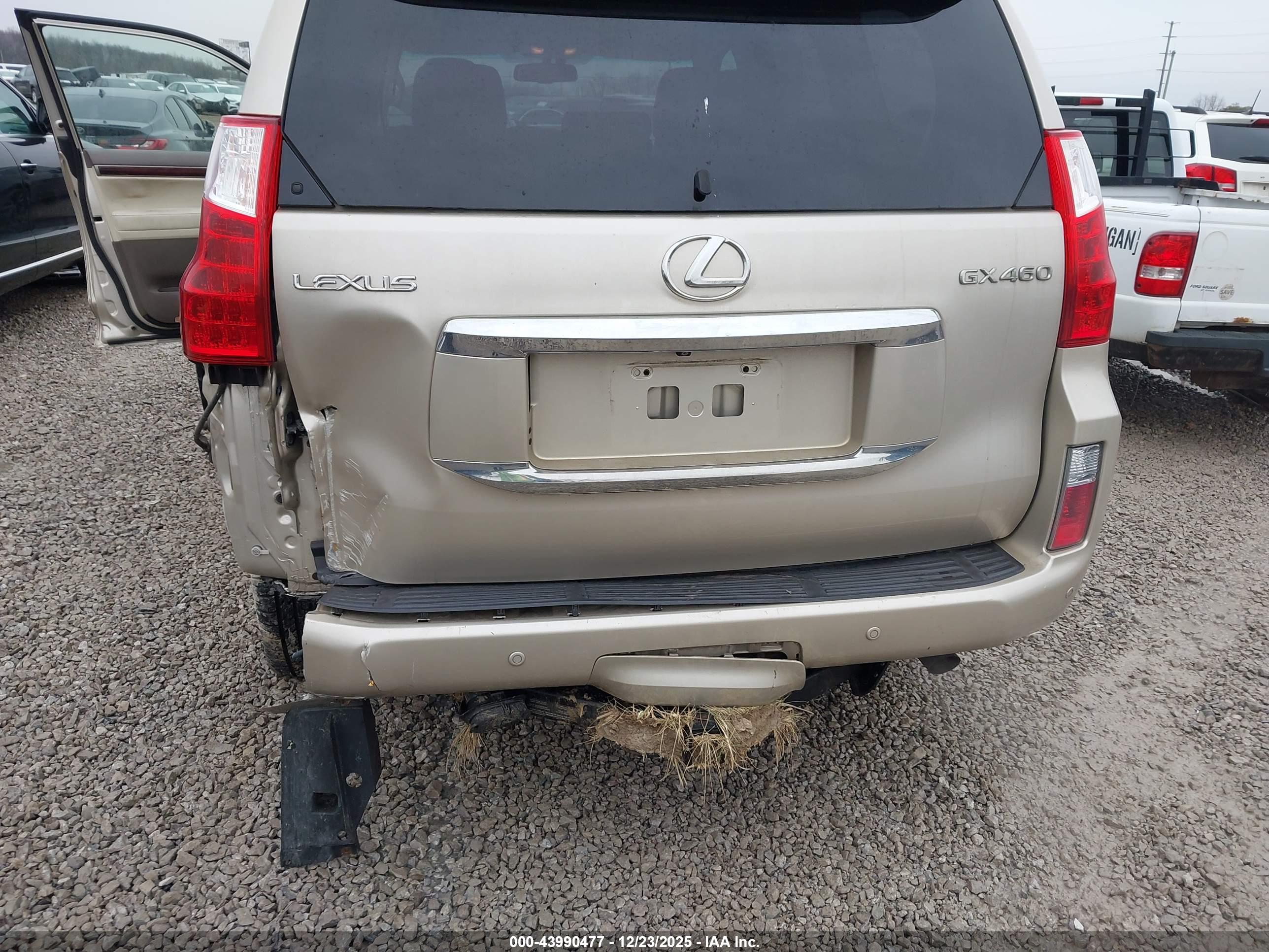 LEXUS GX image 6