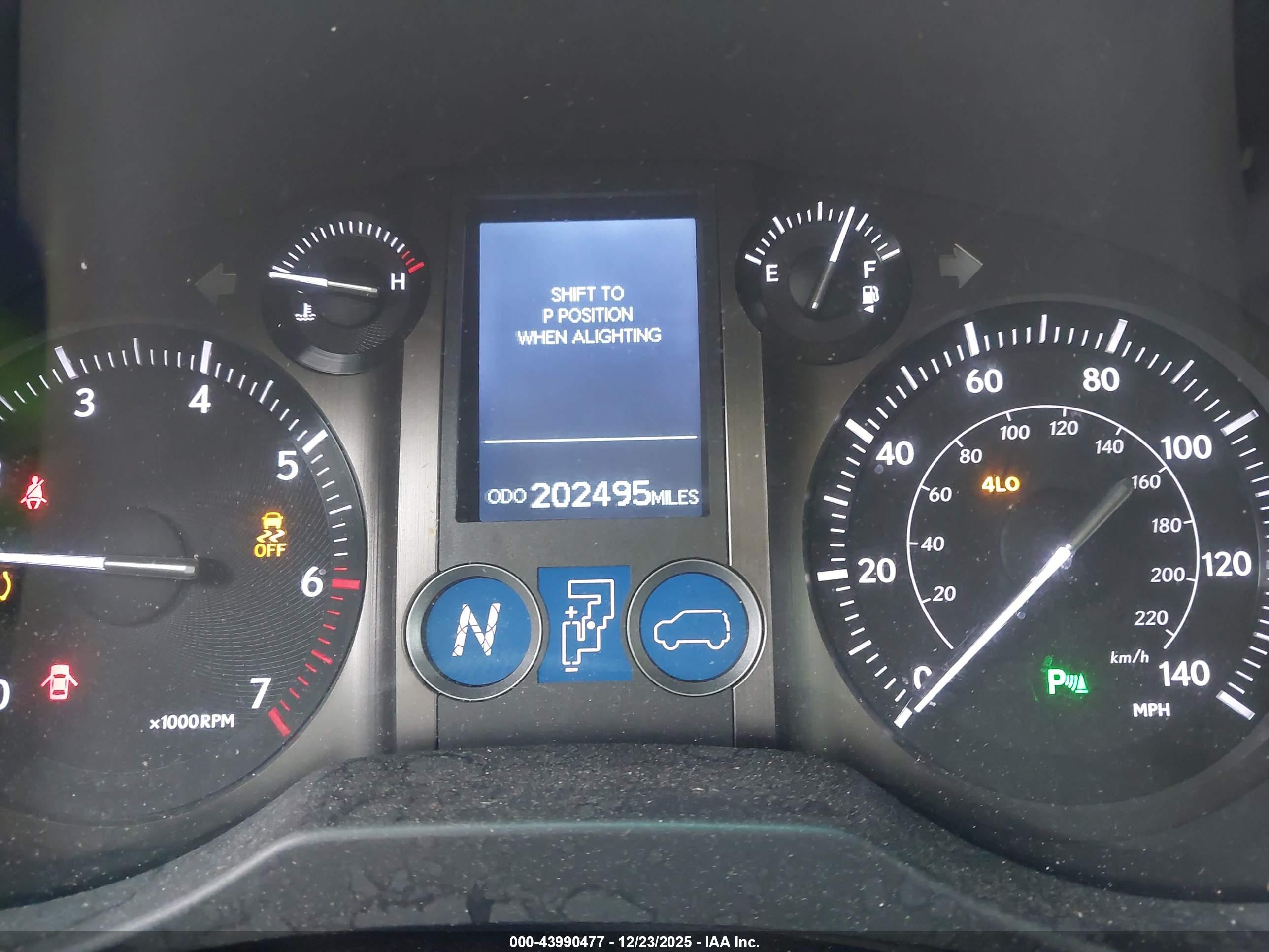 LEXUS GX image 7