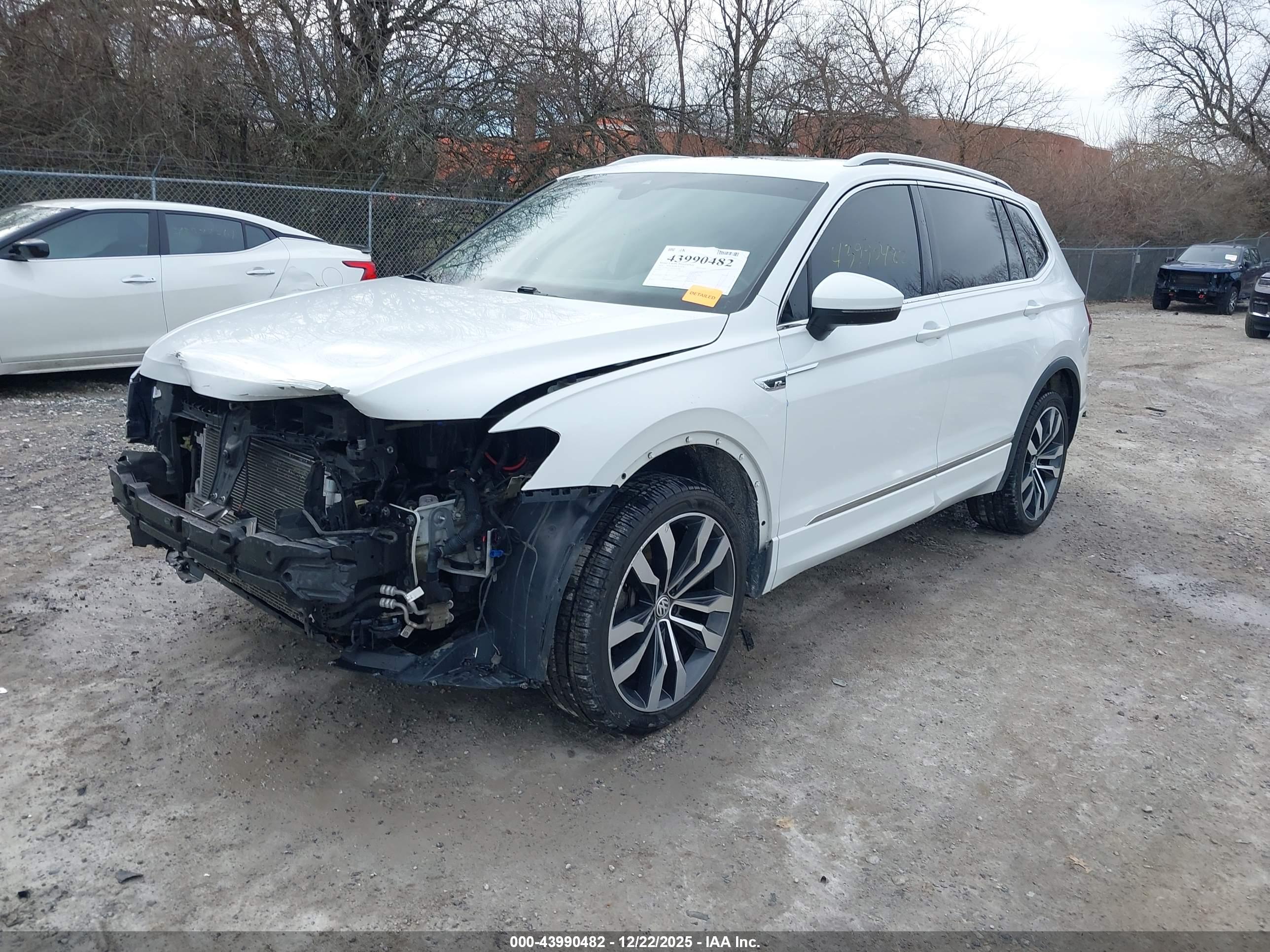 VOLKSWAGEN TIGUAN image 2