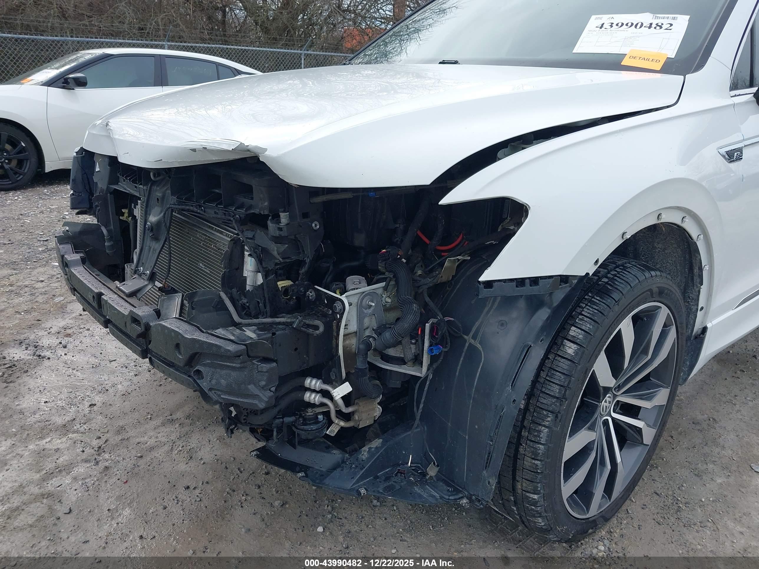 VOLKSWAGEN TIGUAN image 6