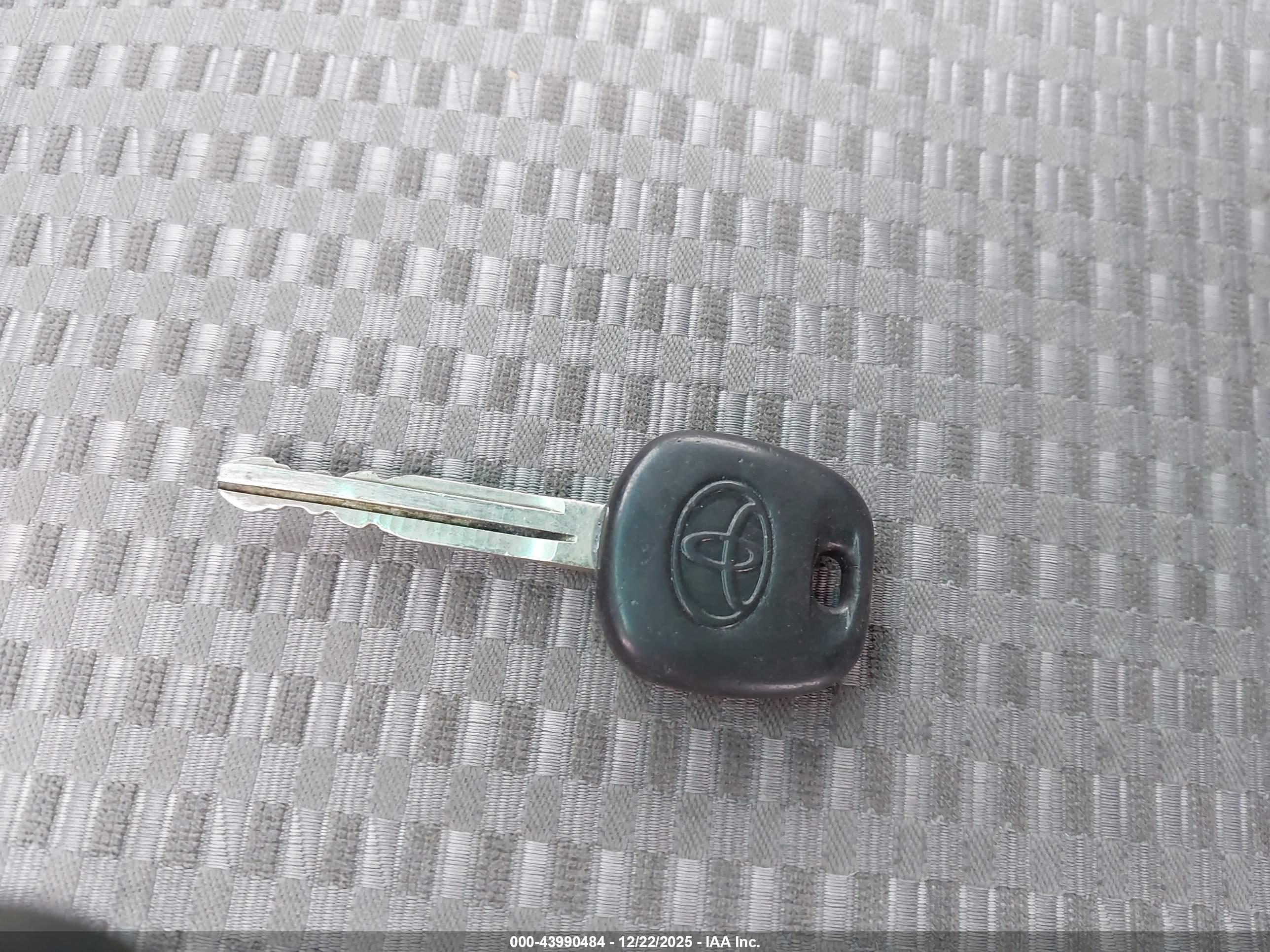TOYOTA 4RUNNER image 11