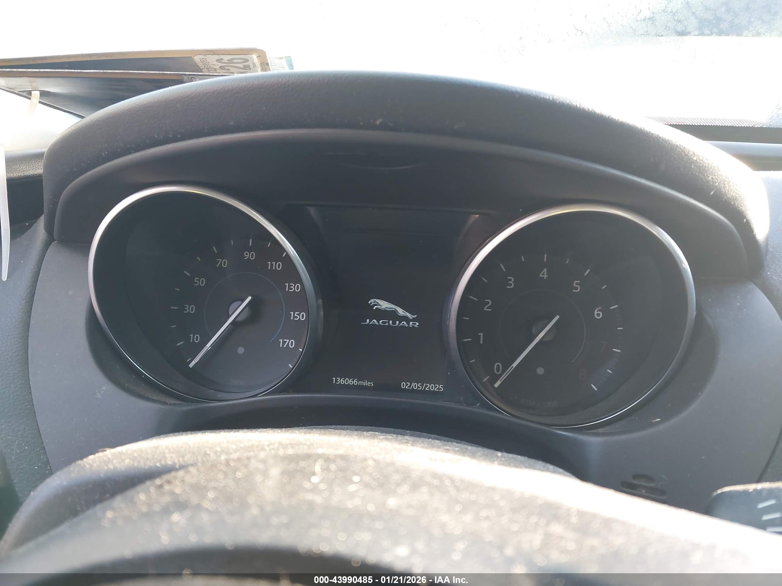 JAGUAR XE image 7